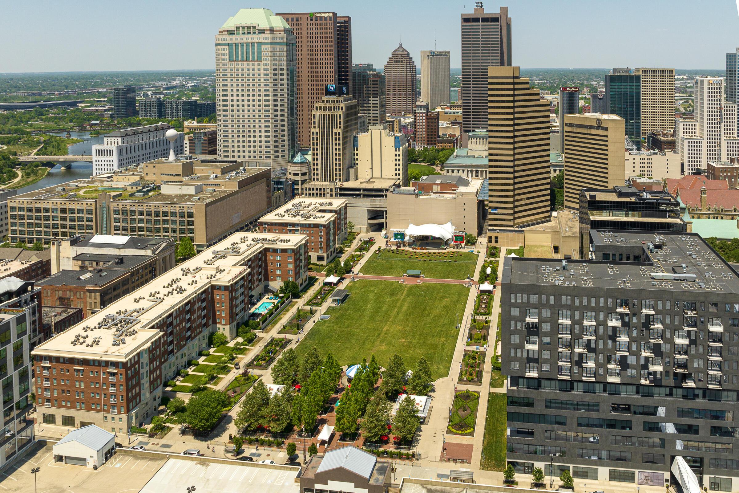 150 E Main Street, 612