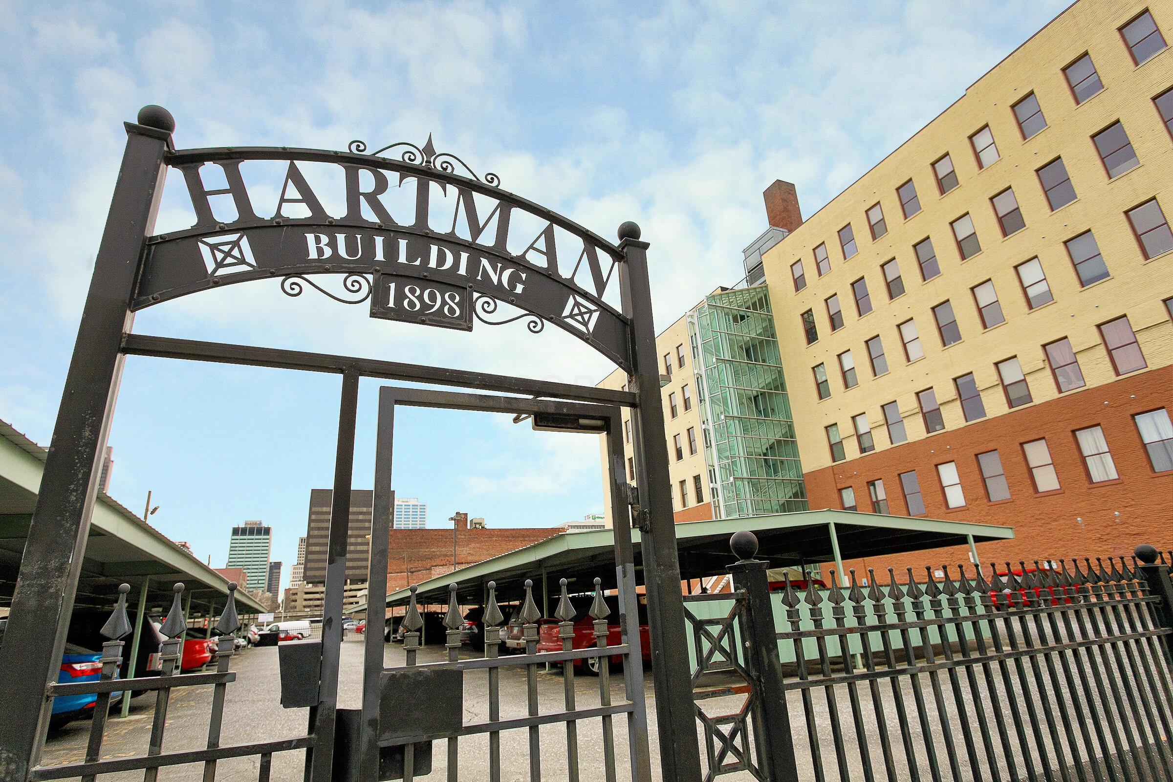 150 E Main Street, 612