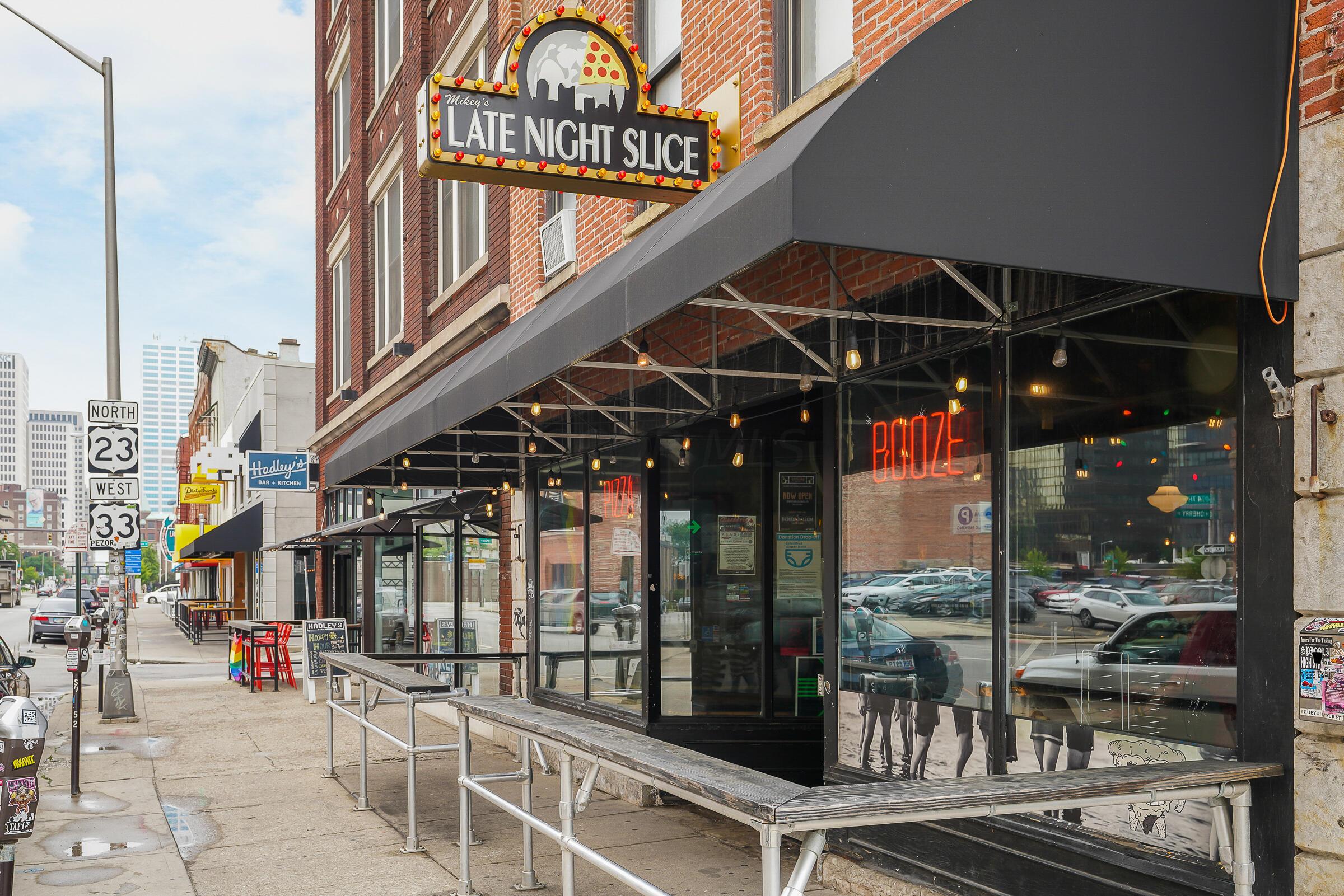 150 E Main Street, 612