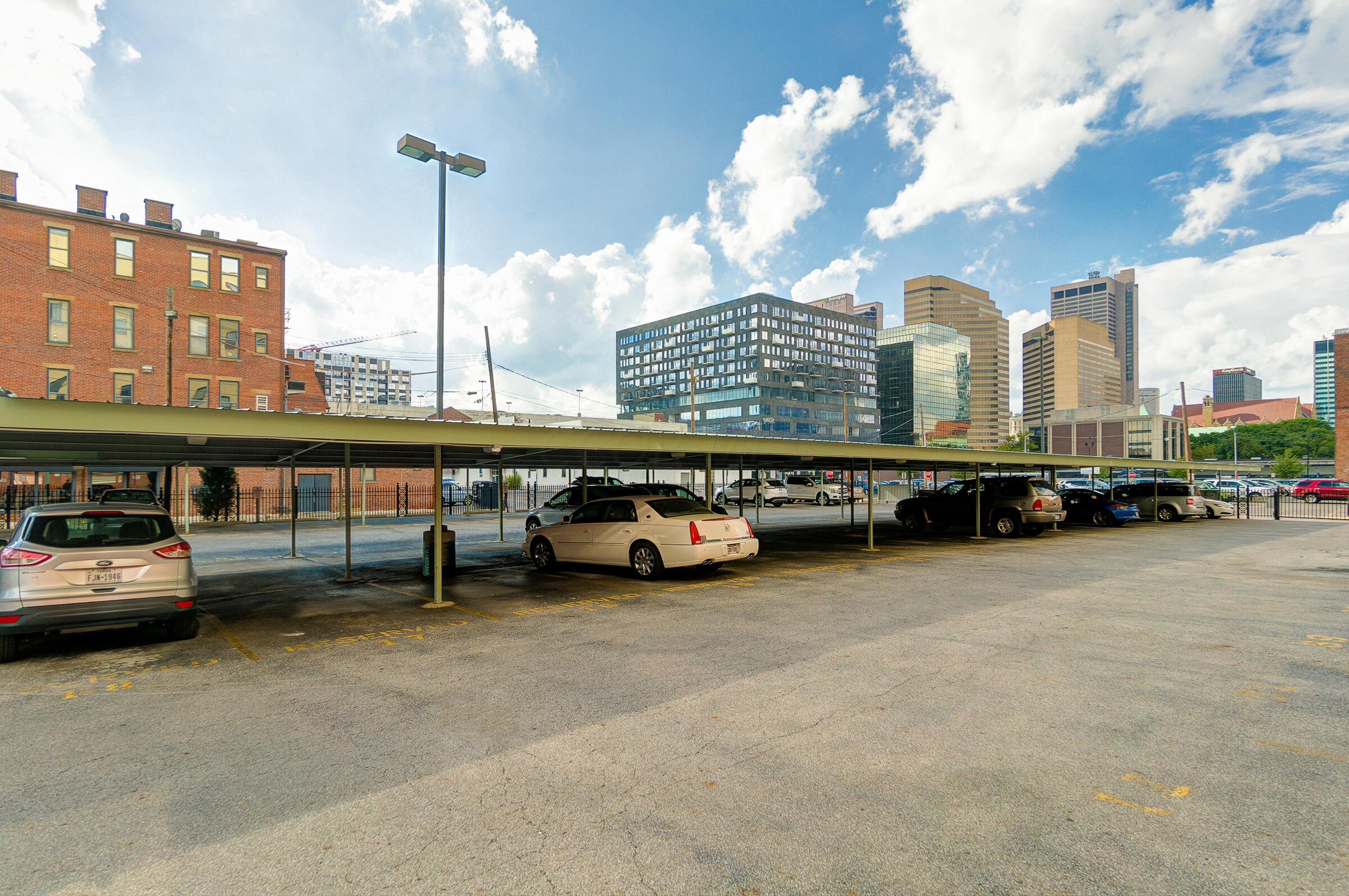 150 E Main Street, 612