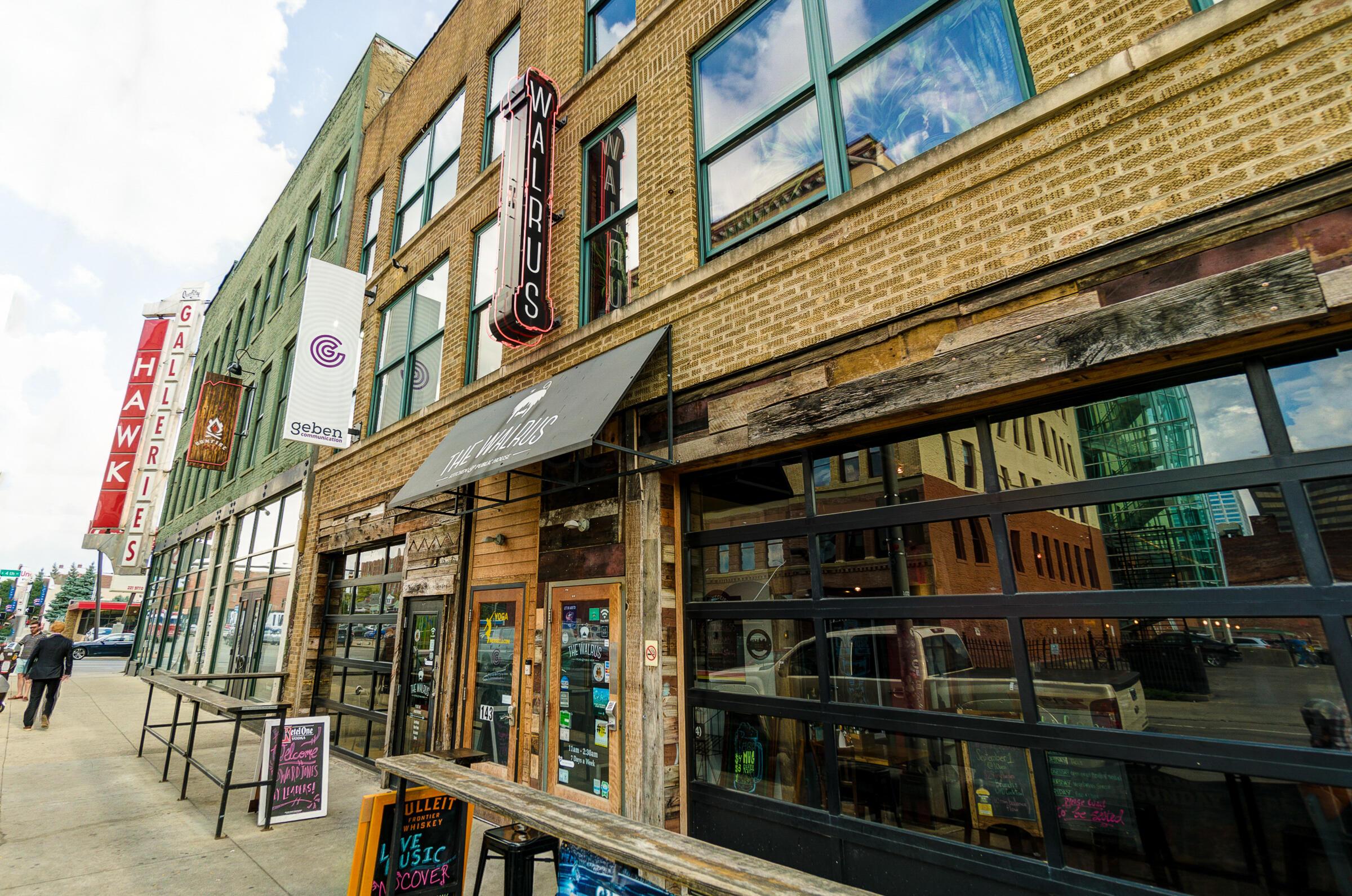 150 E Main Street, 612