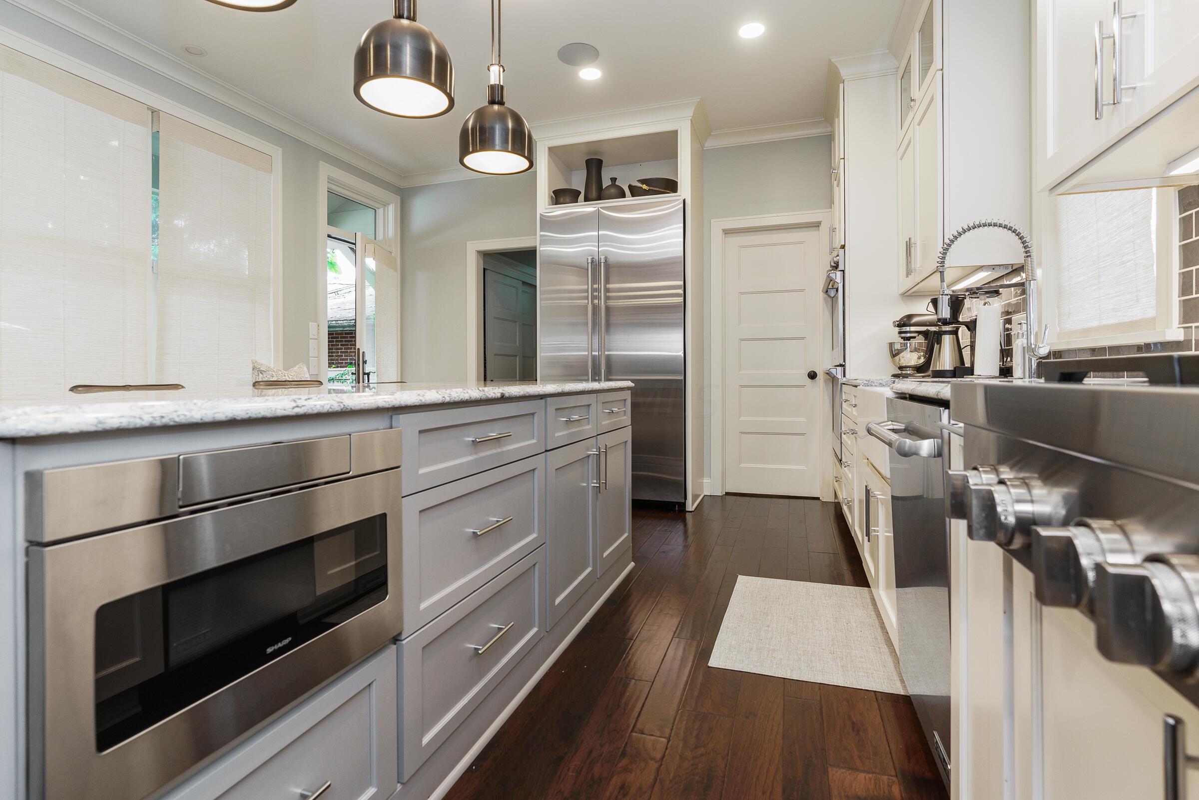 180 E Kossuth Street