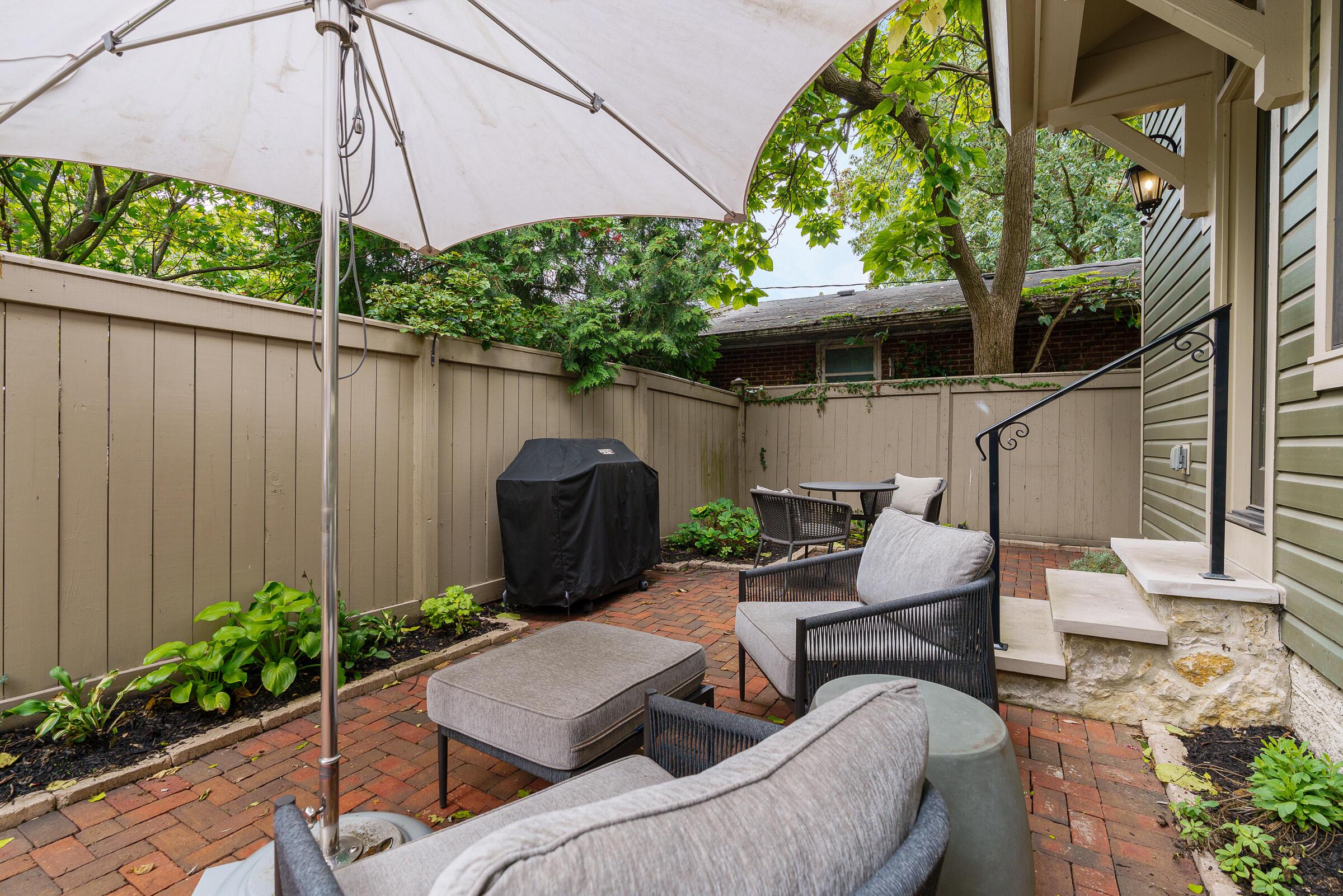 180 E Kossuth Street