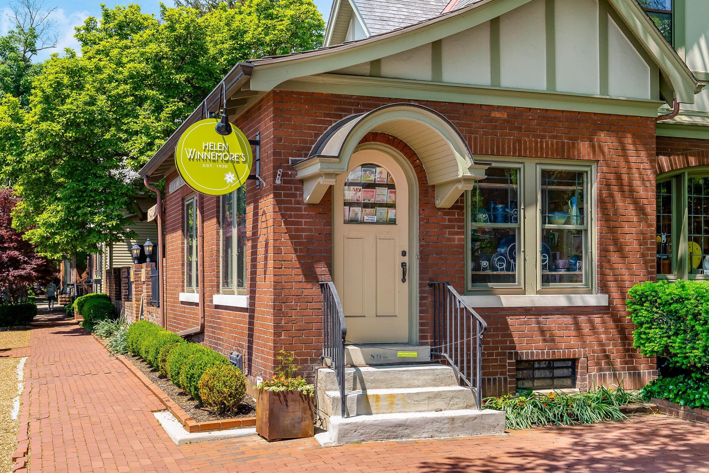 180 E Kossuth Street