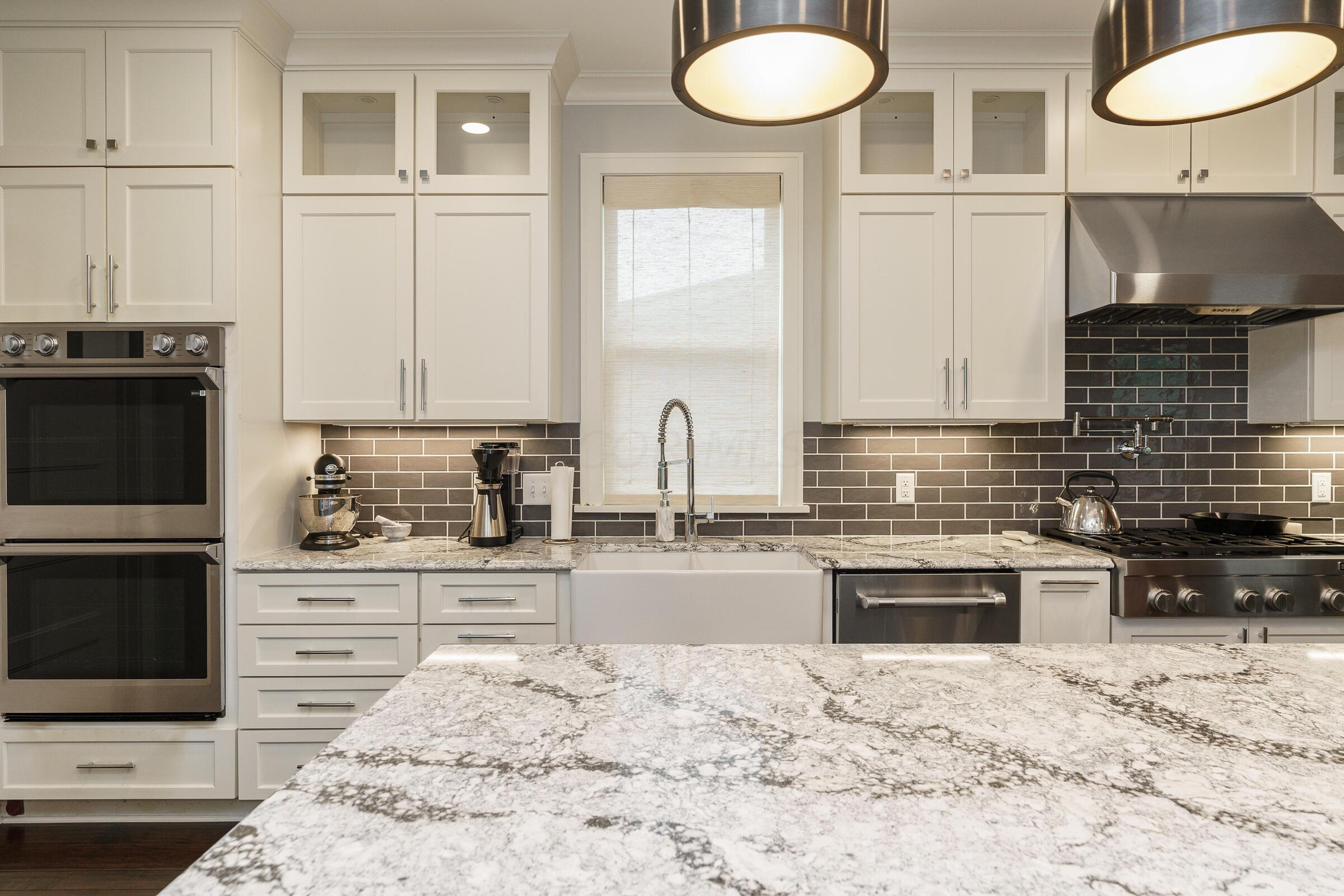 180 E Kossuth Street