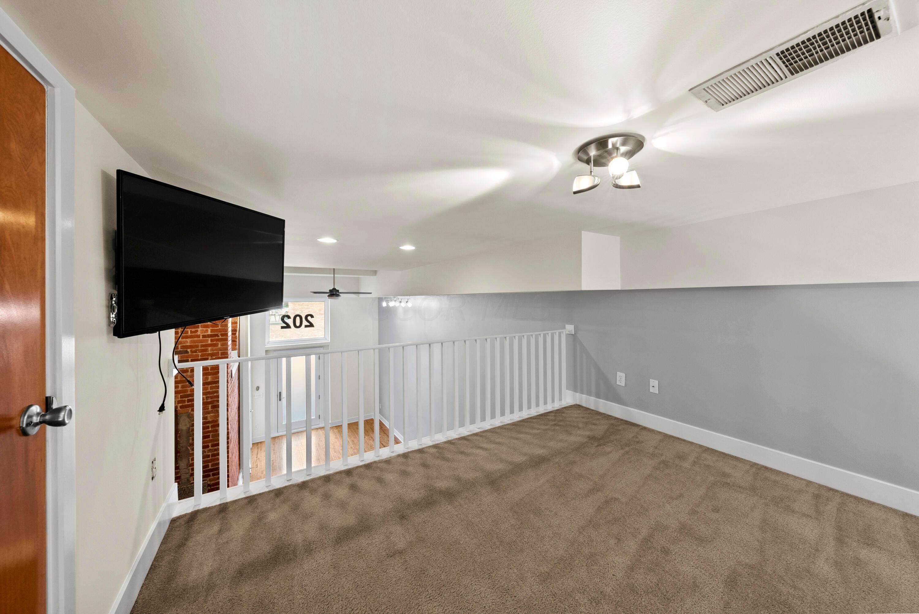 1276 N High Street, 202