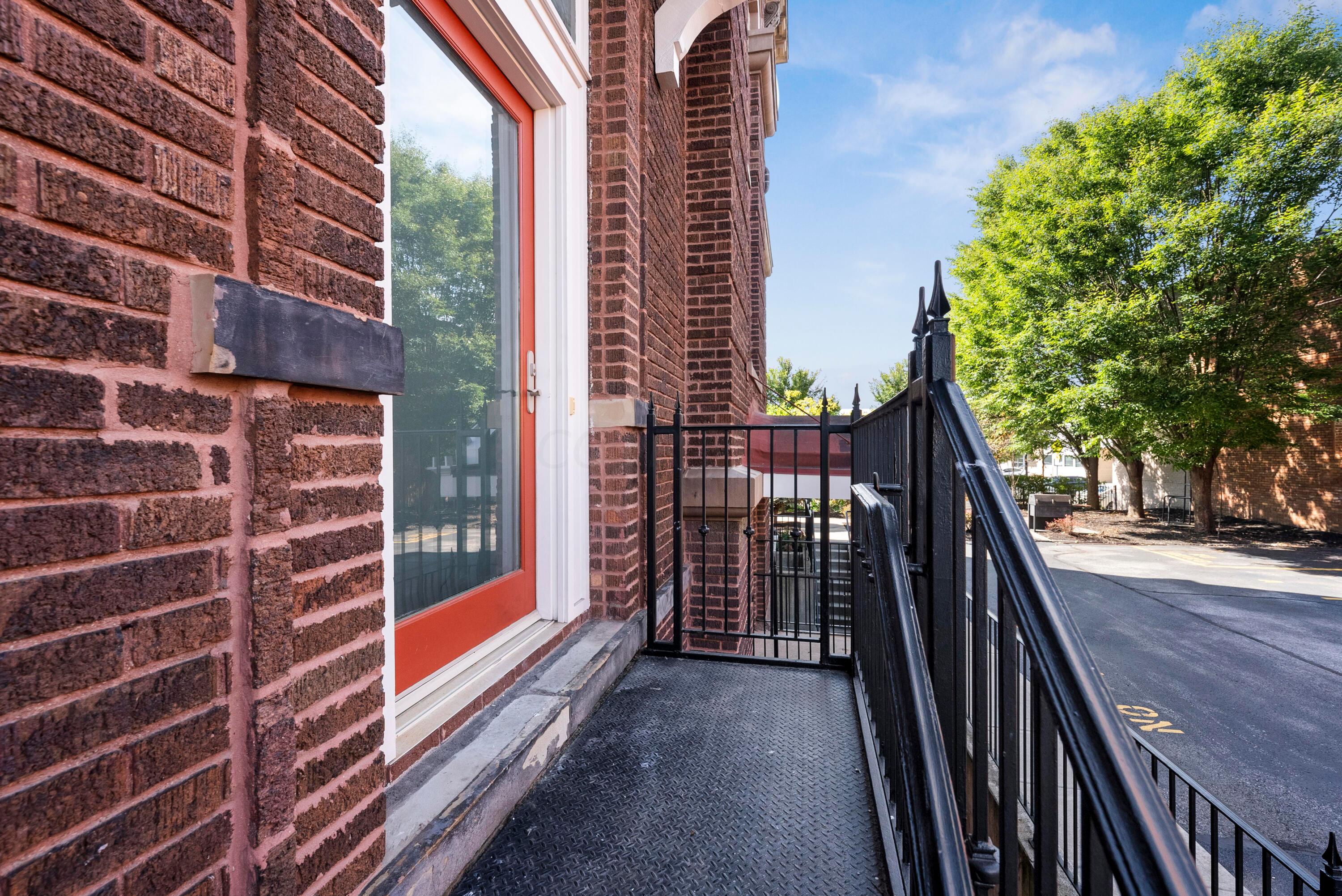 1276 N High Street, 202