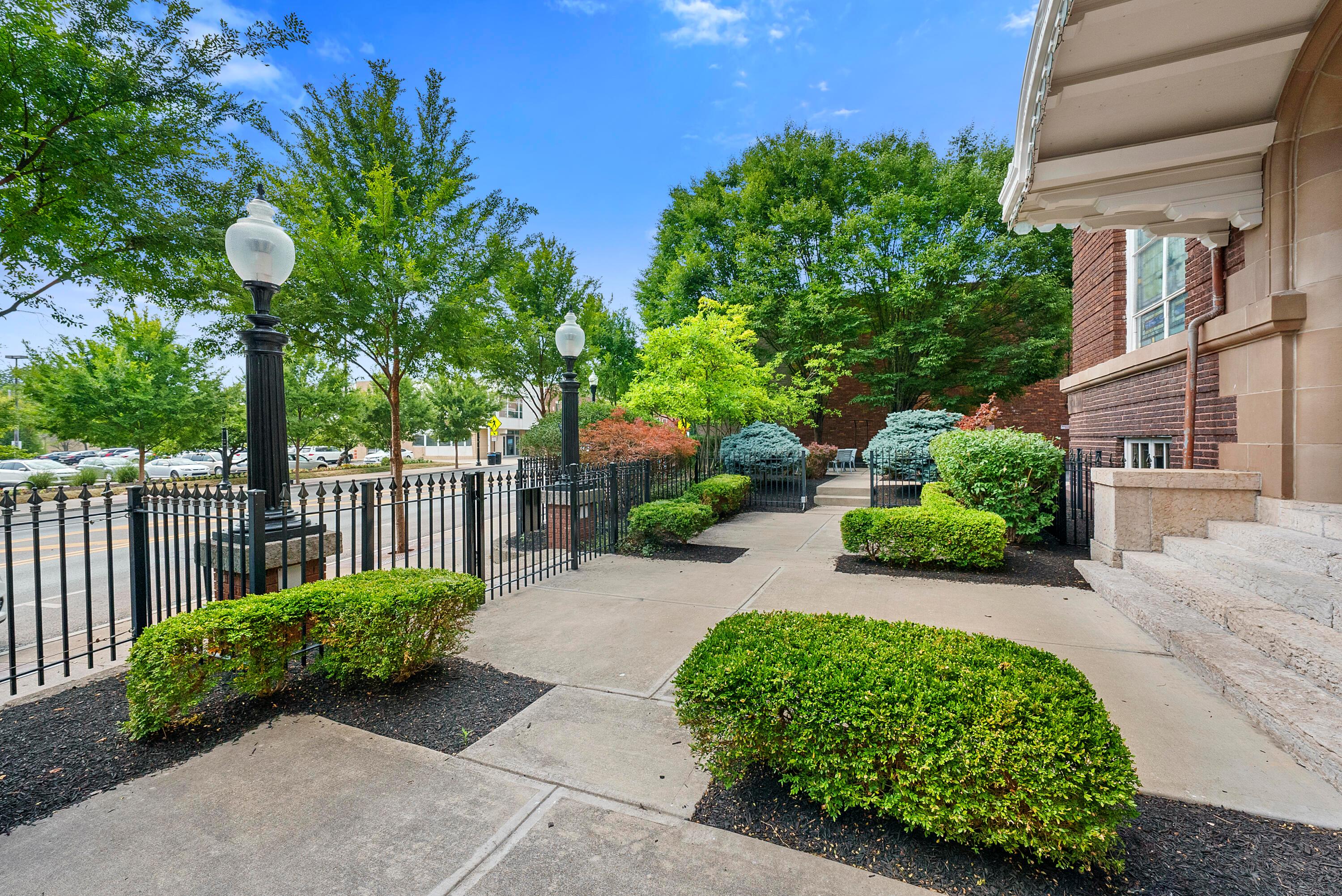 1276 N High Street, 202