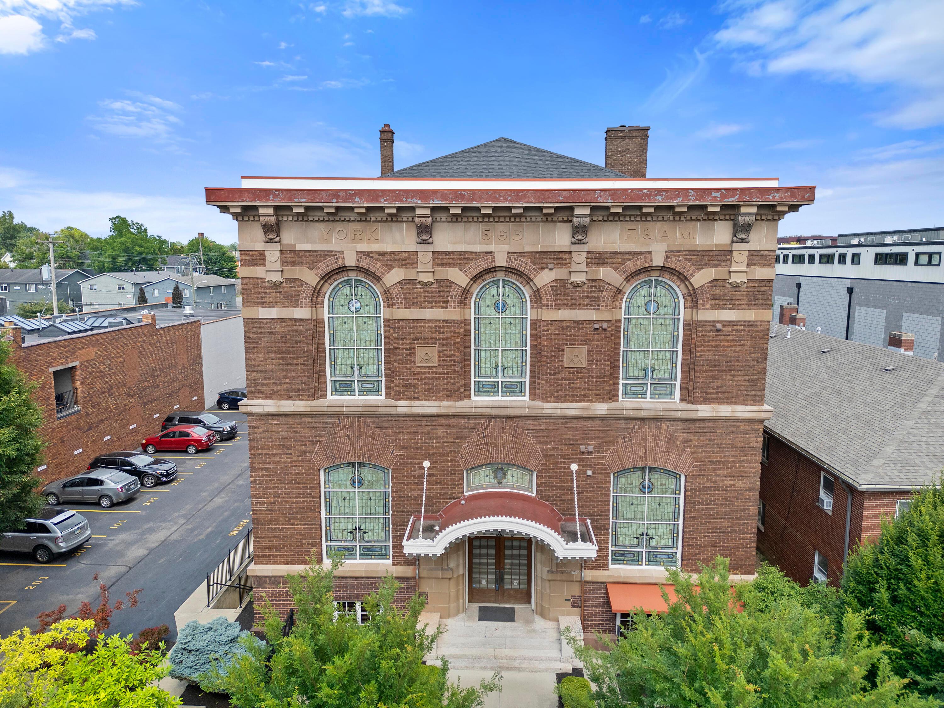 1276 N High Street, 202