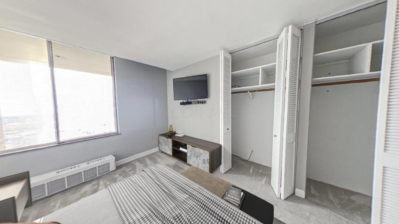 1000 Urlin Avenue, 2215