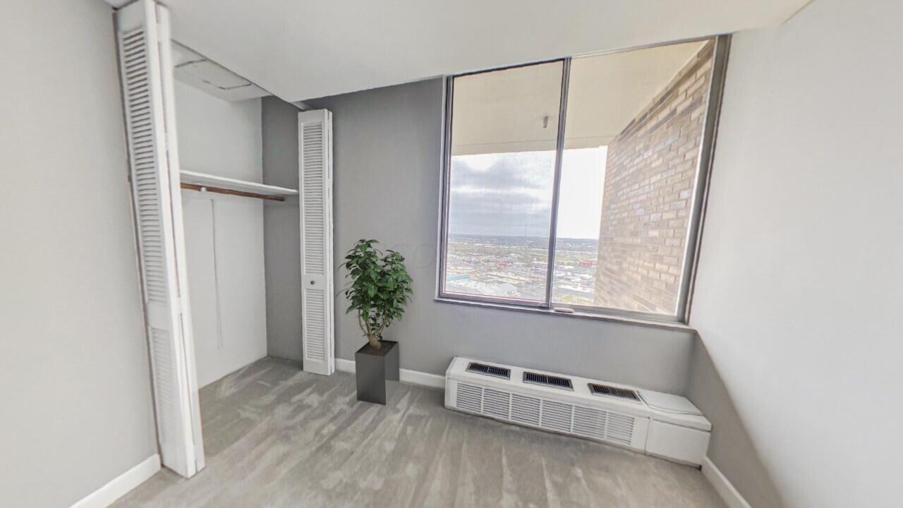 1000 Urlin Avenue, 2215