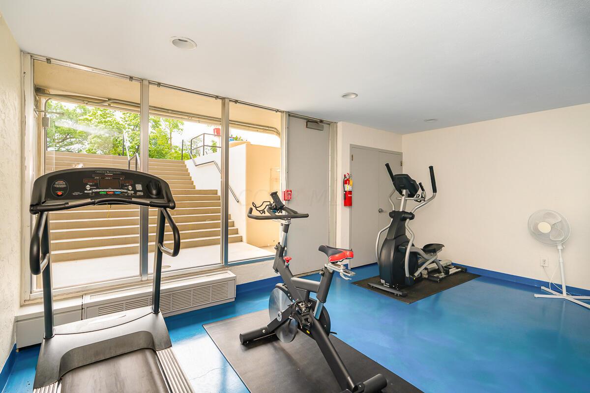 1000 Urlin Avenue, 2215