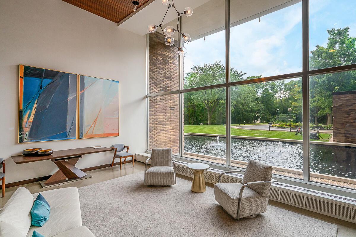 1000 Urlin Avenue, 2215