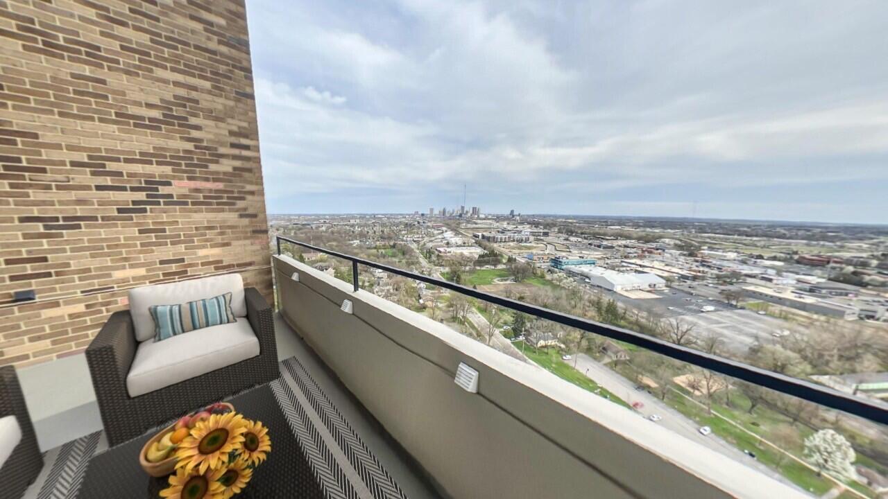 1000 Urlin Avenue, 2215