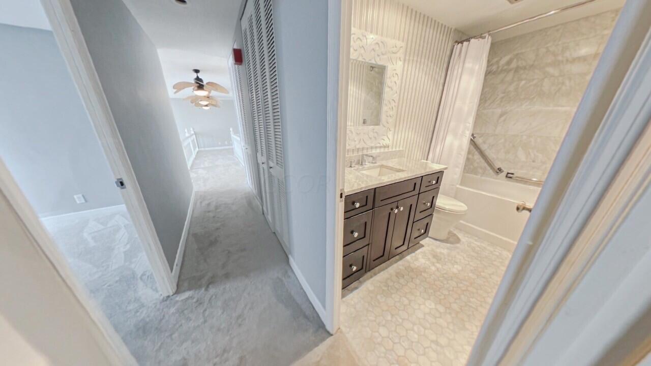 1000 Urlin Avenue, 2215