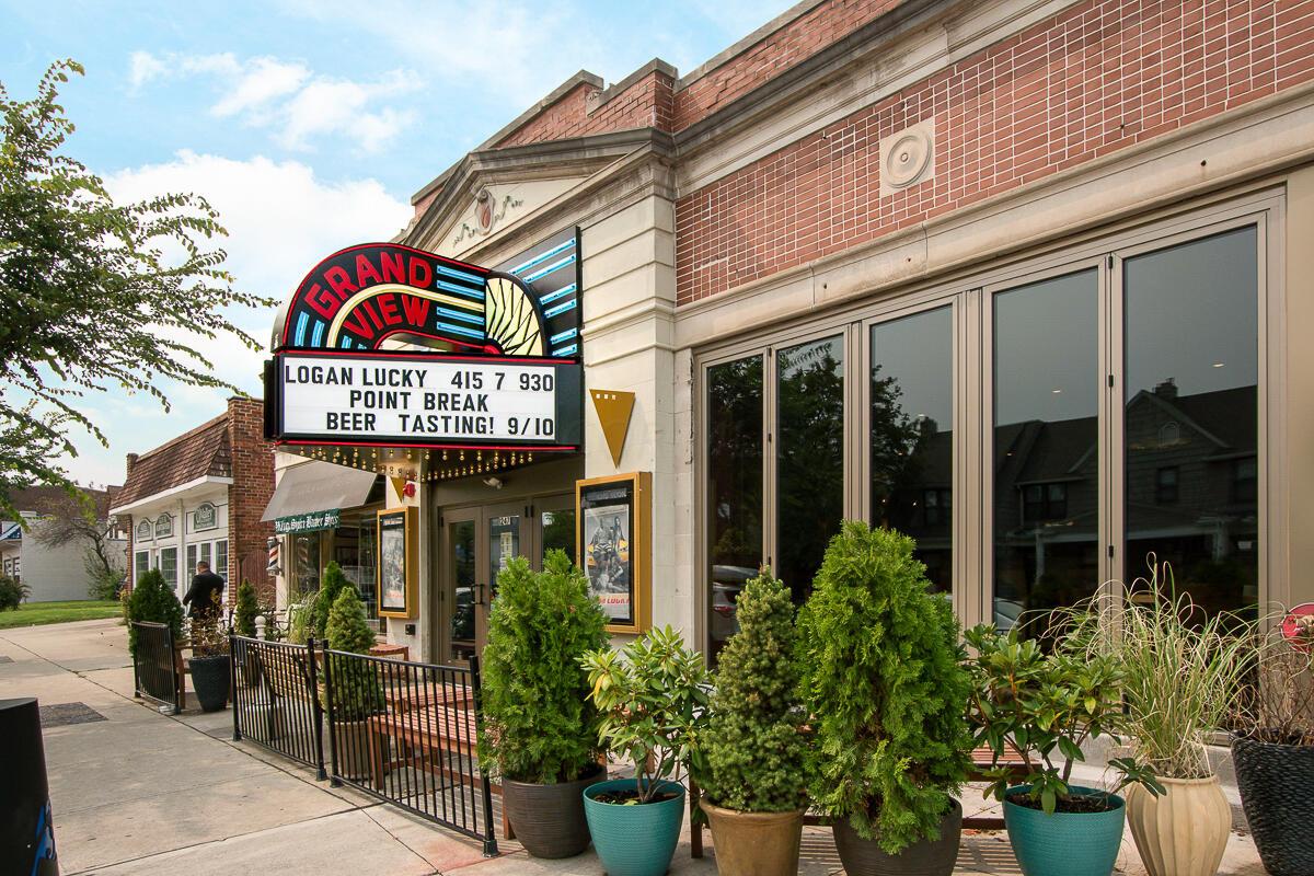 1000 Urlin Avenue, 2215