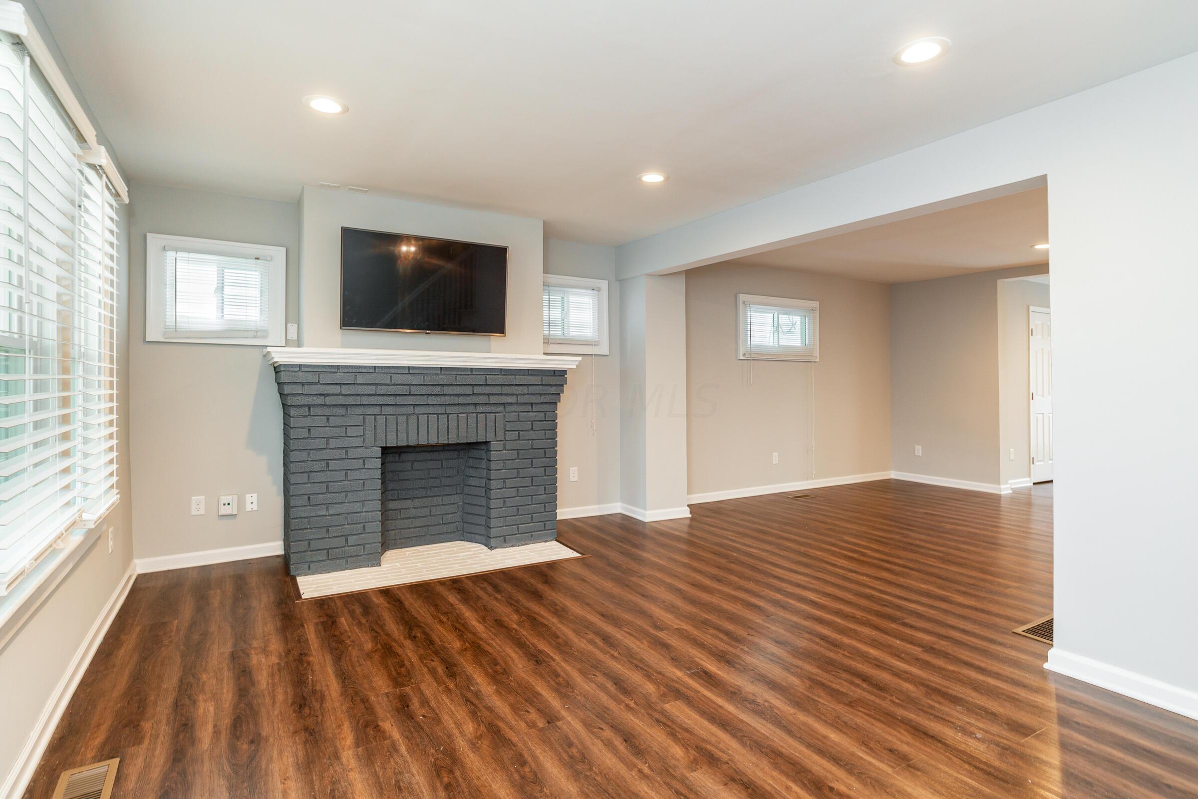 874 Carpenter Street