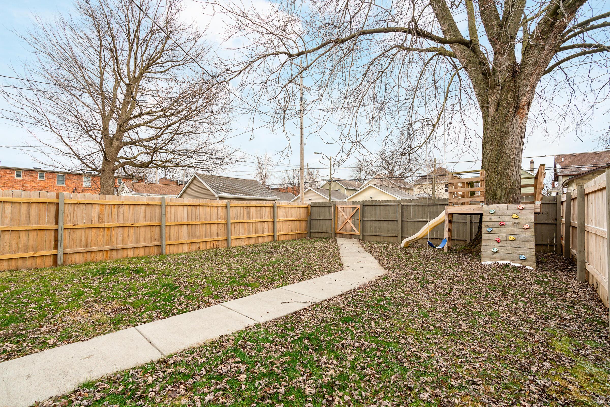 874 Carpenter Street