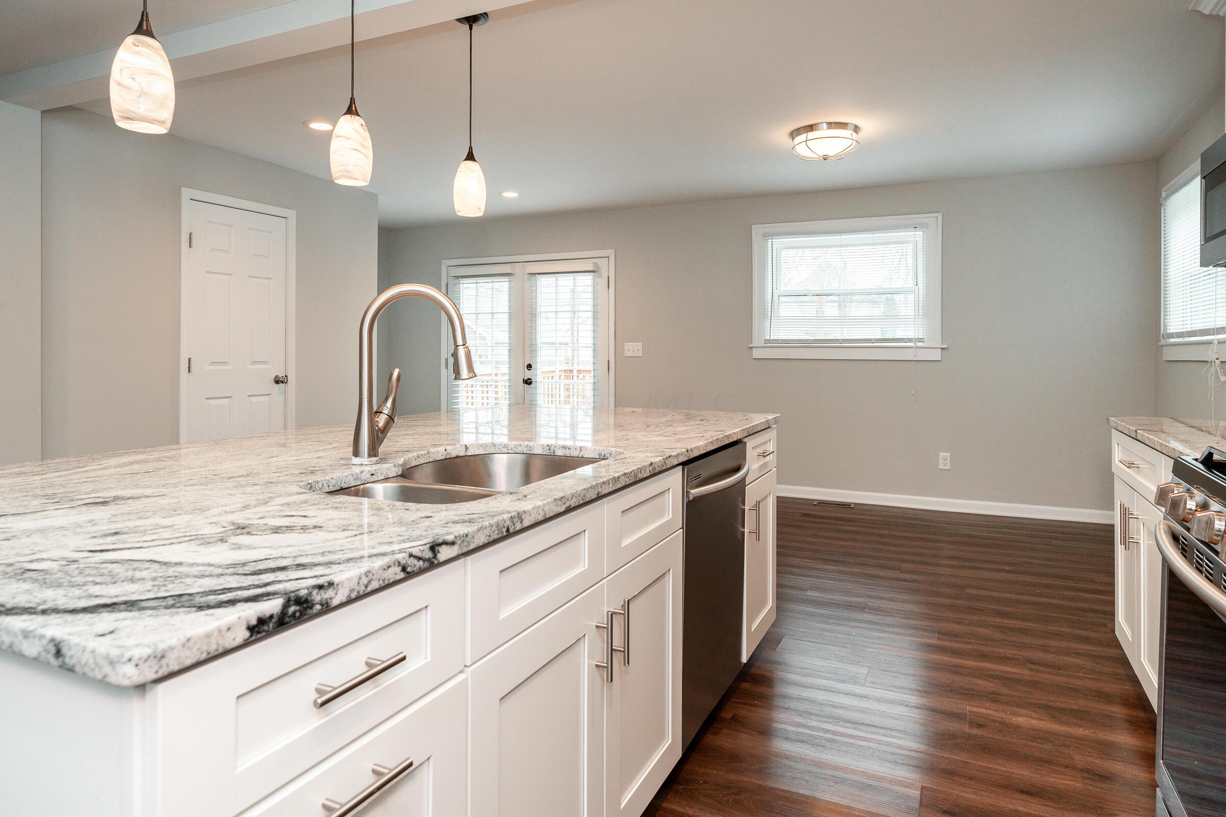 874 Carpenter Street