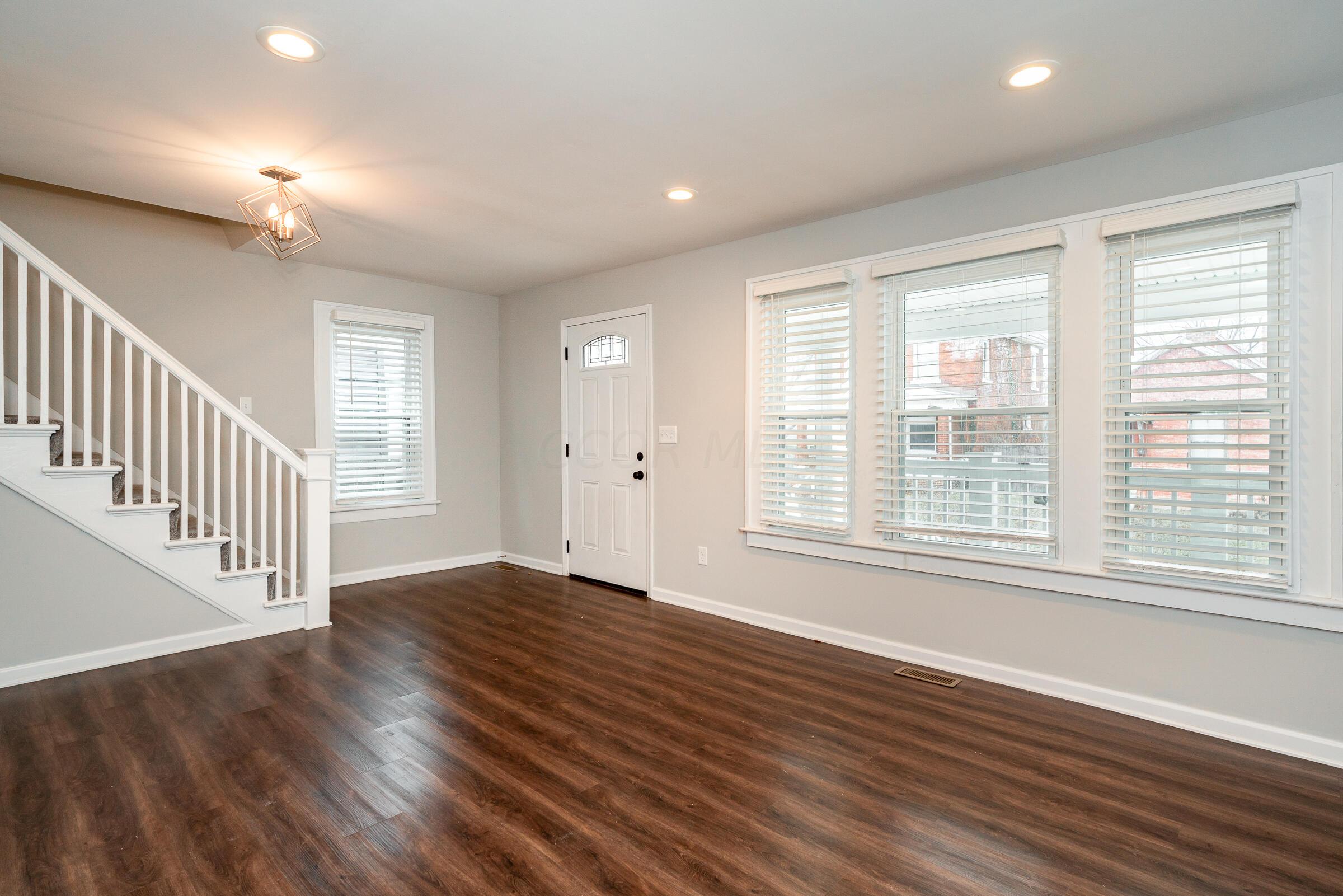 874 Carpenter Street