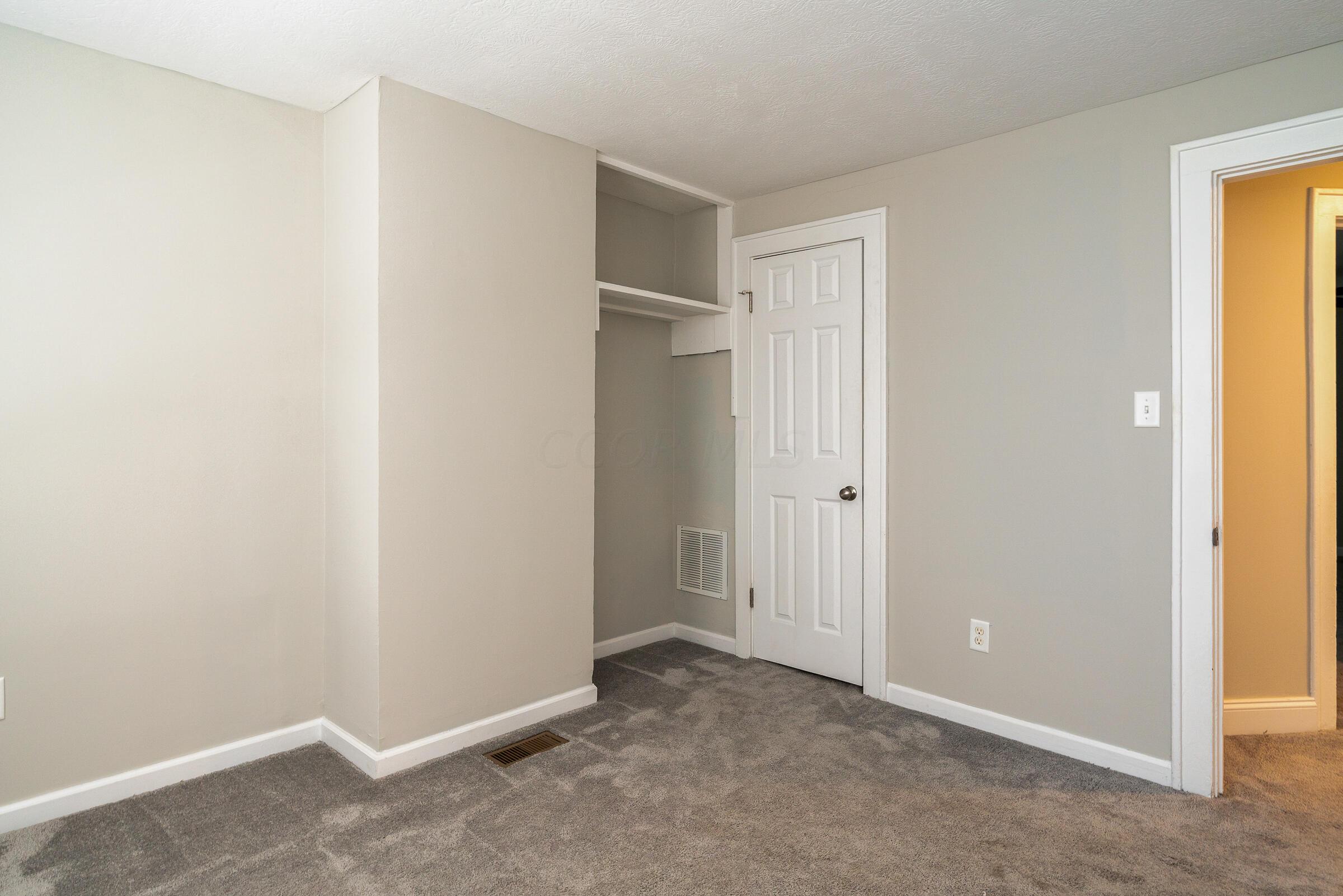 874 Carpenter Street