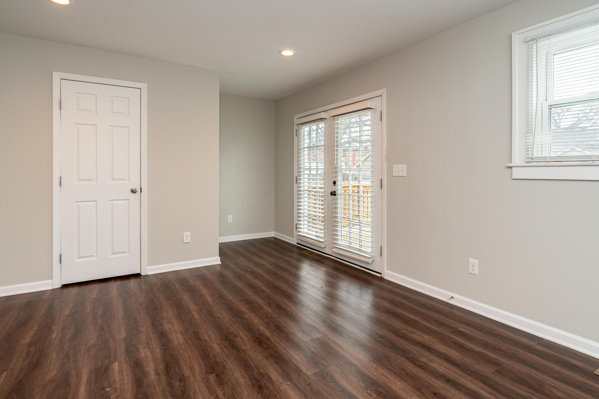 874 Carpenter Street