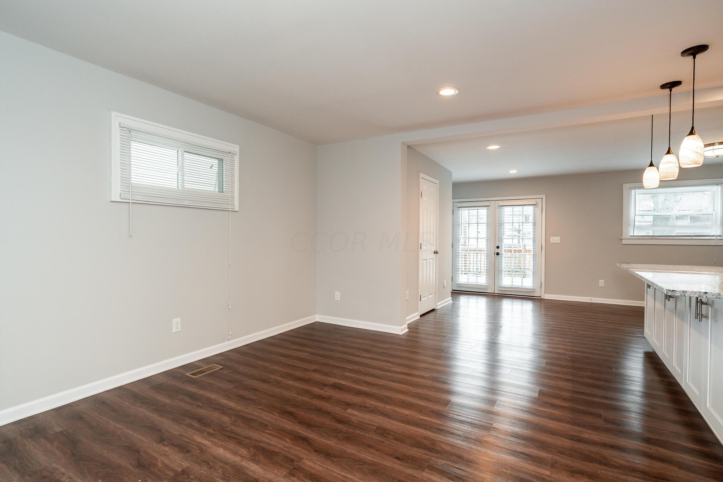 874 Carpenter Street