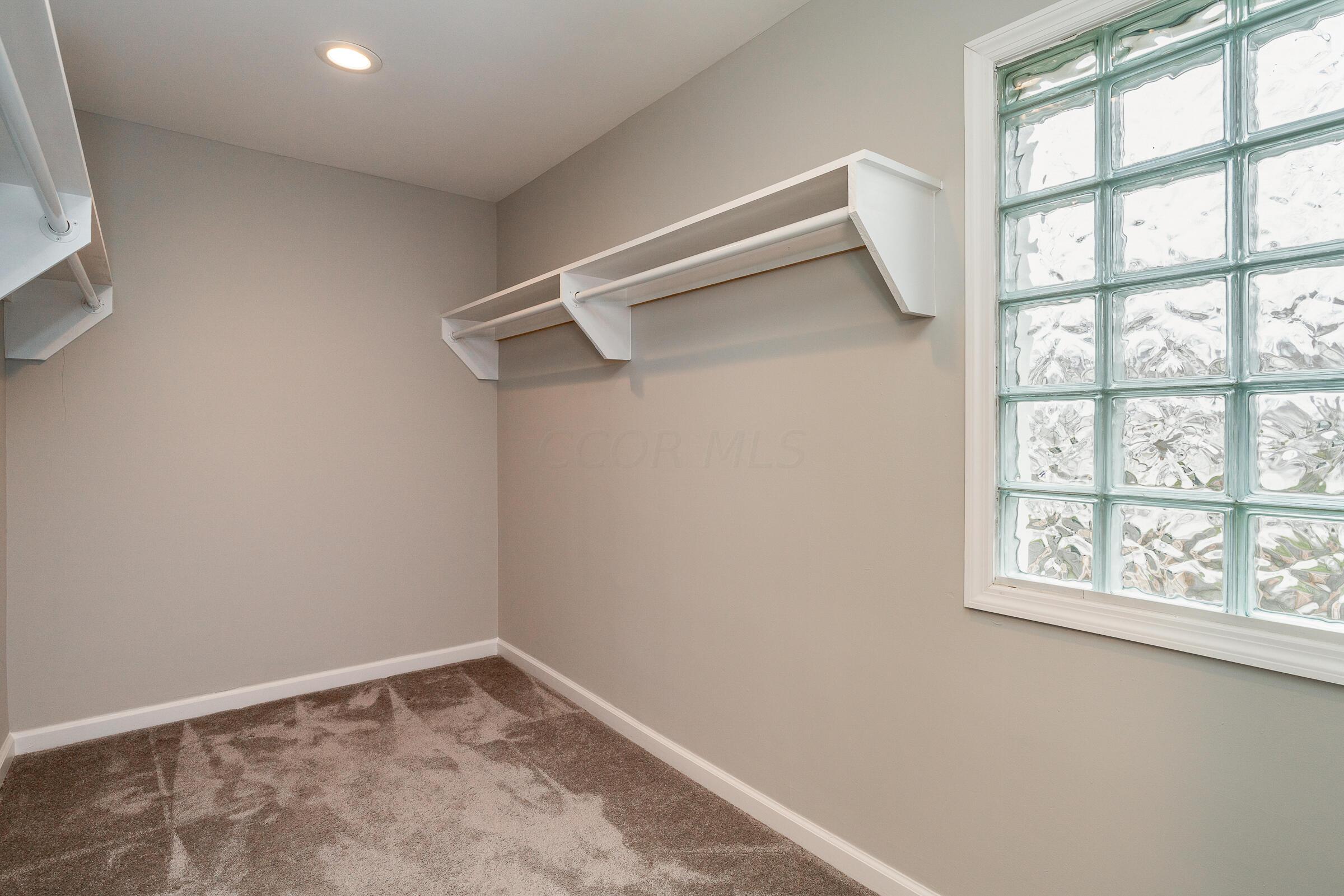 874 Carpenter Street