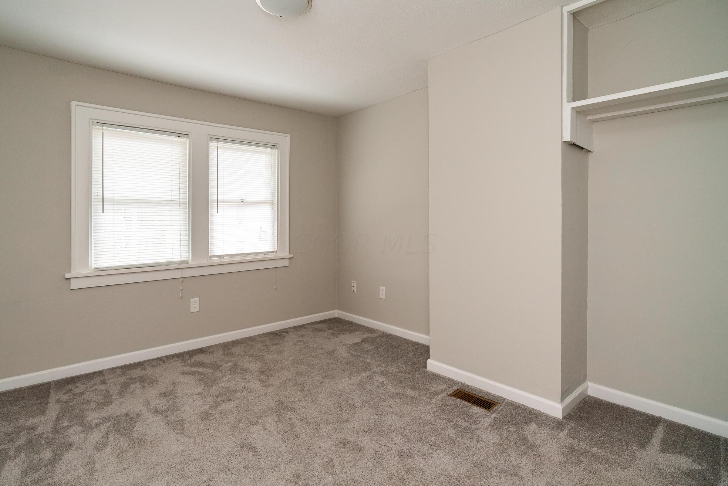 874 Carpenter Street