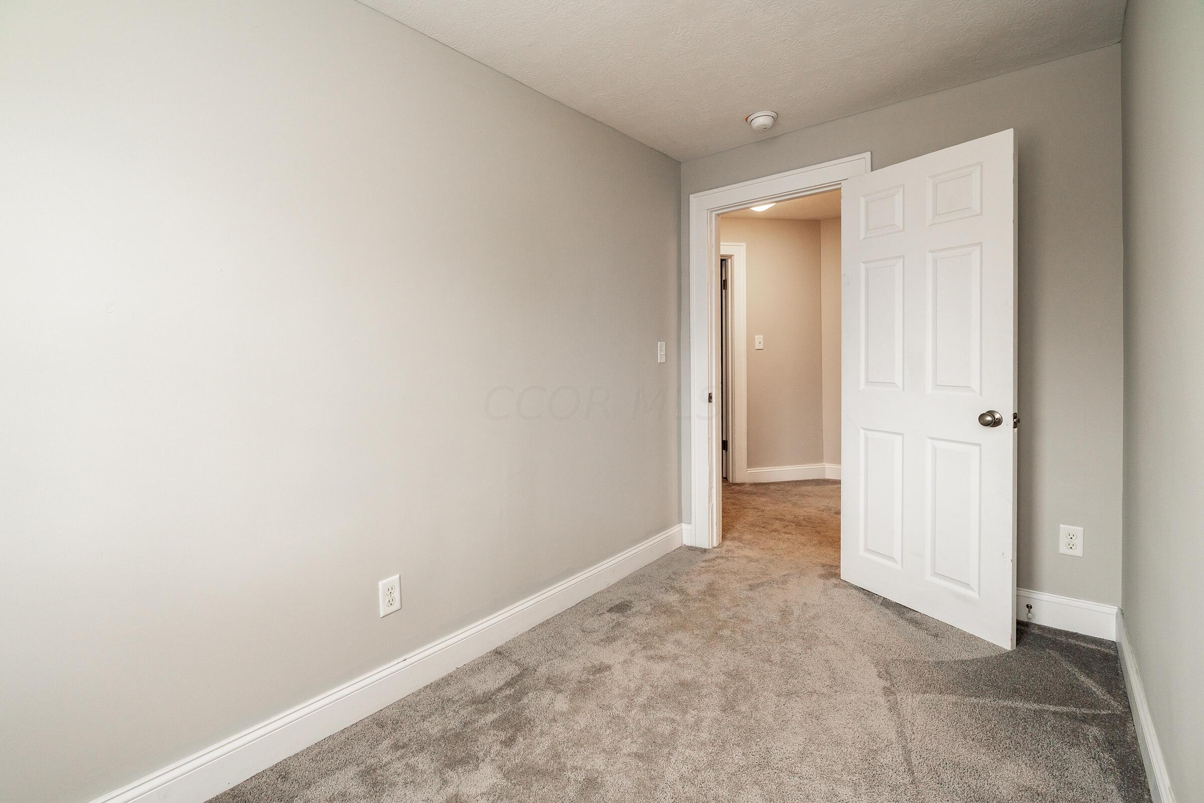 874 Carpenter Street