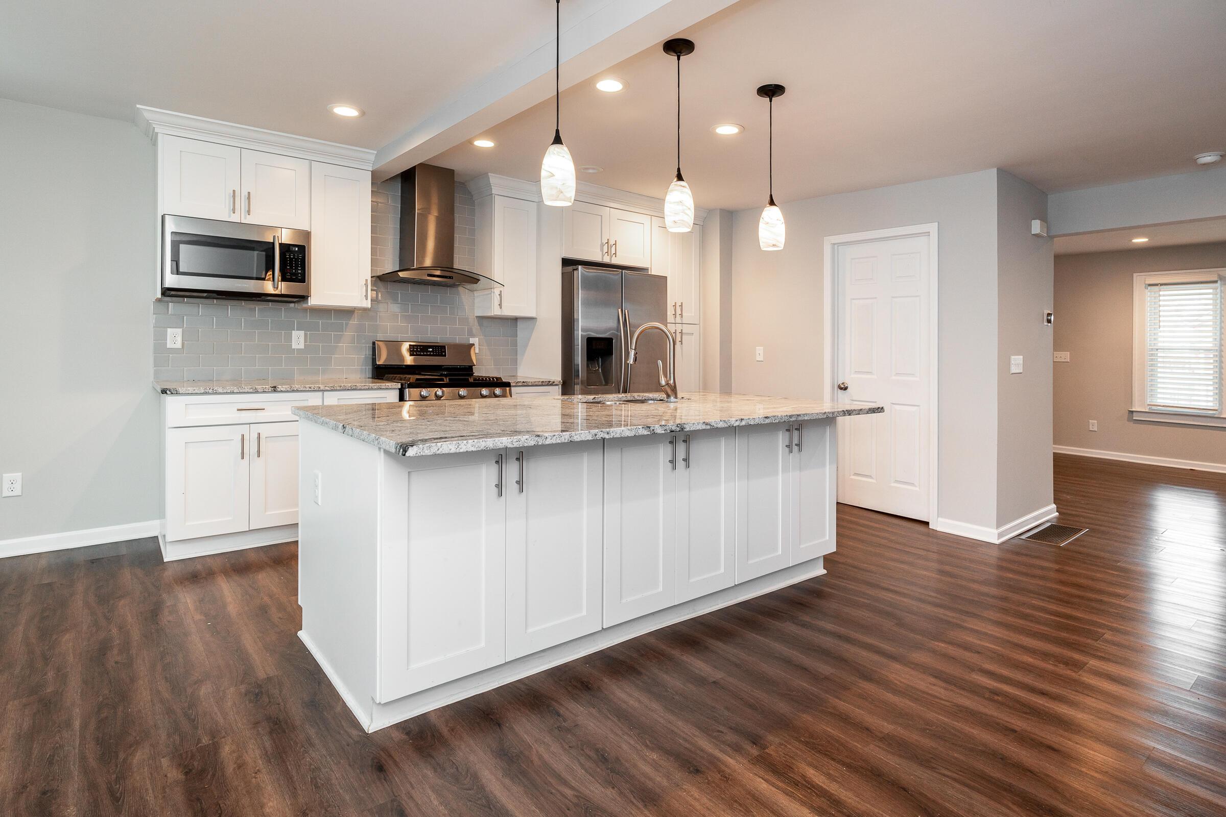 874 Carpenter Street