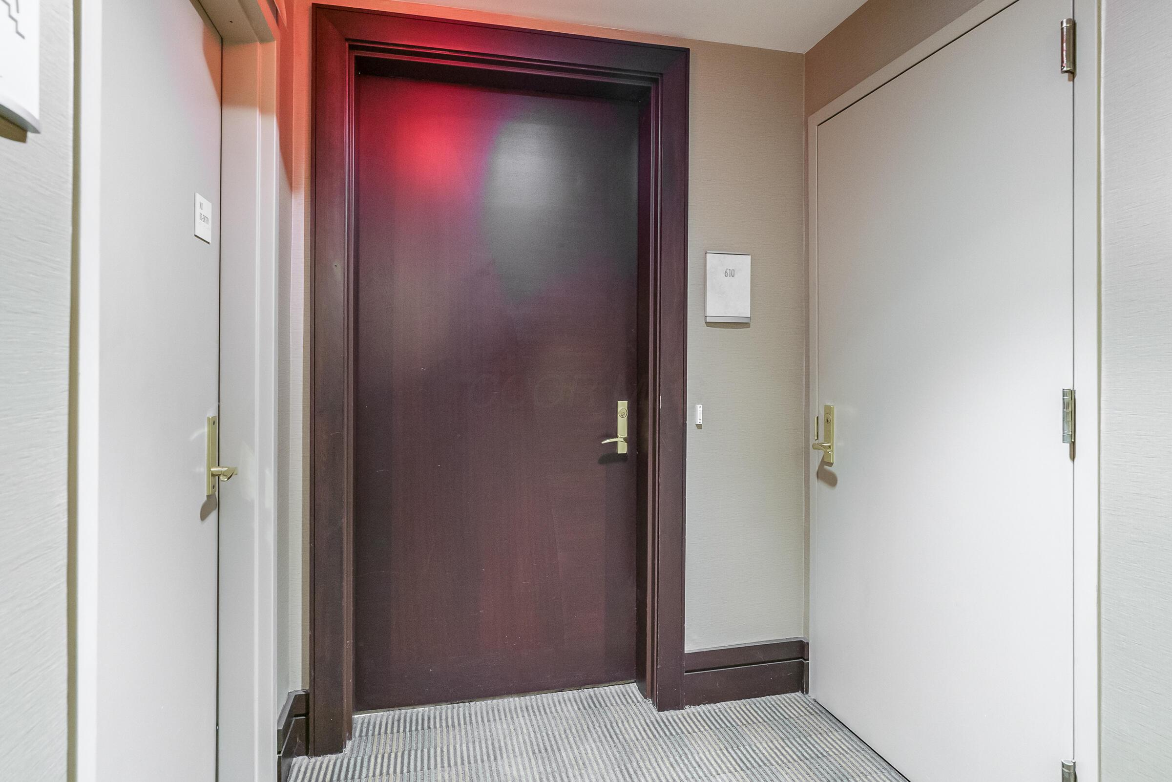 1 Miranova Place, 610