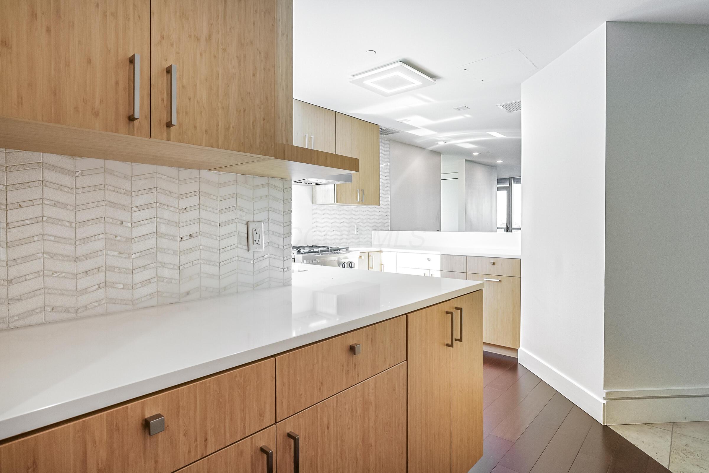 1 Miranova Place, 610