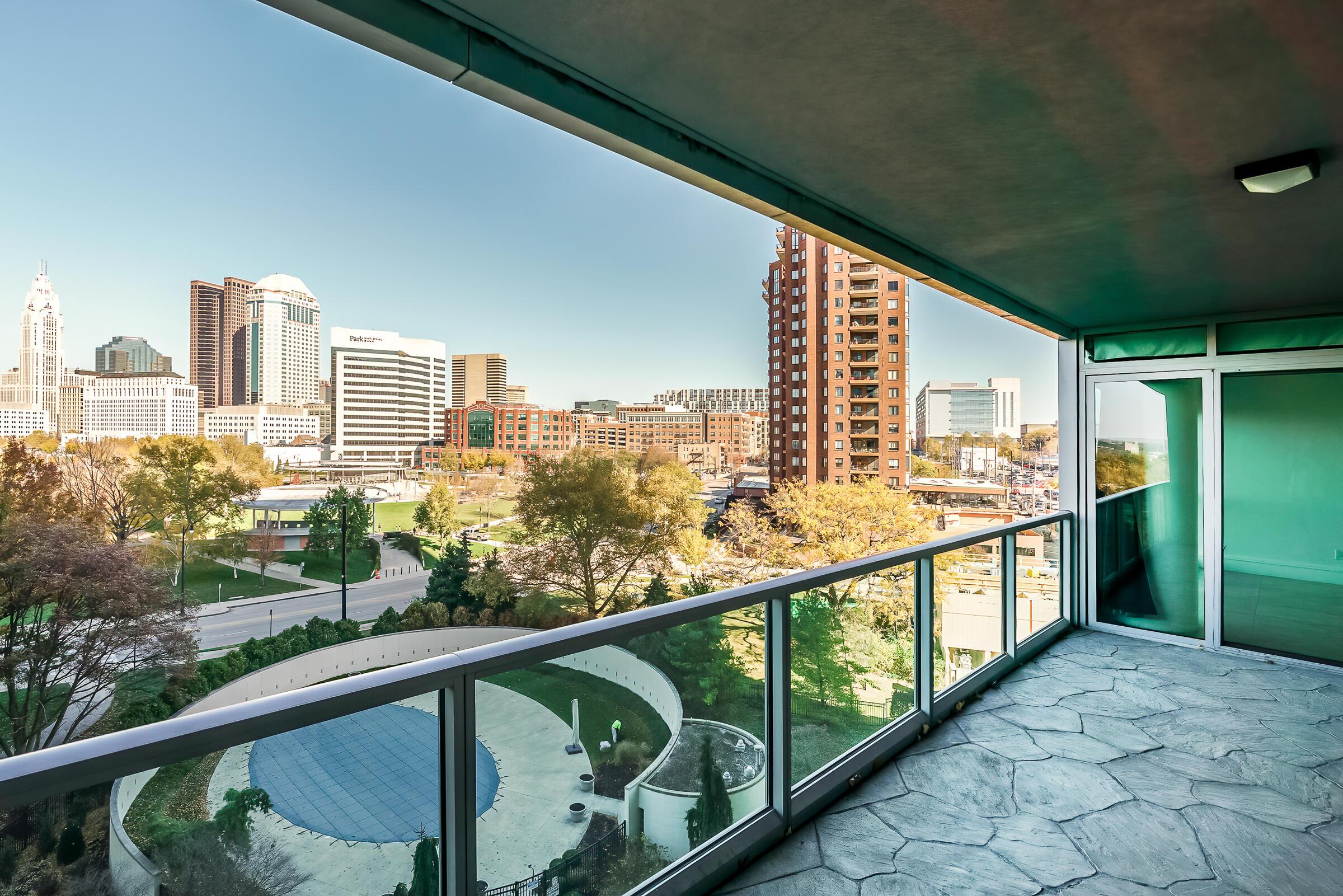 1 Miranova Place, 610