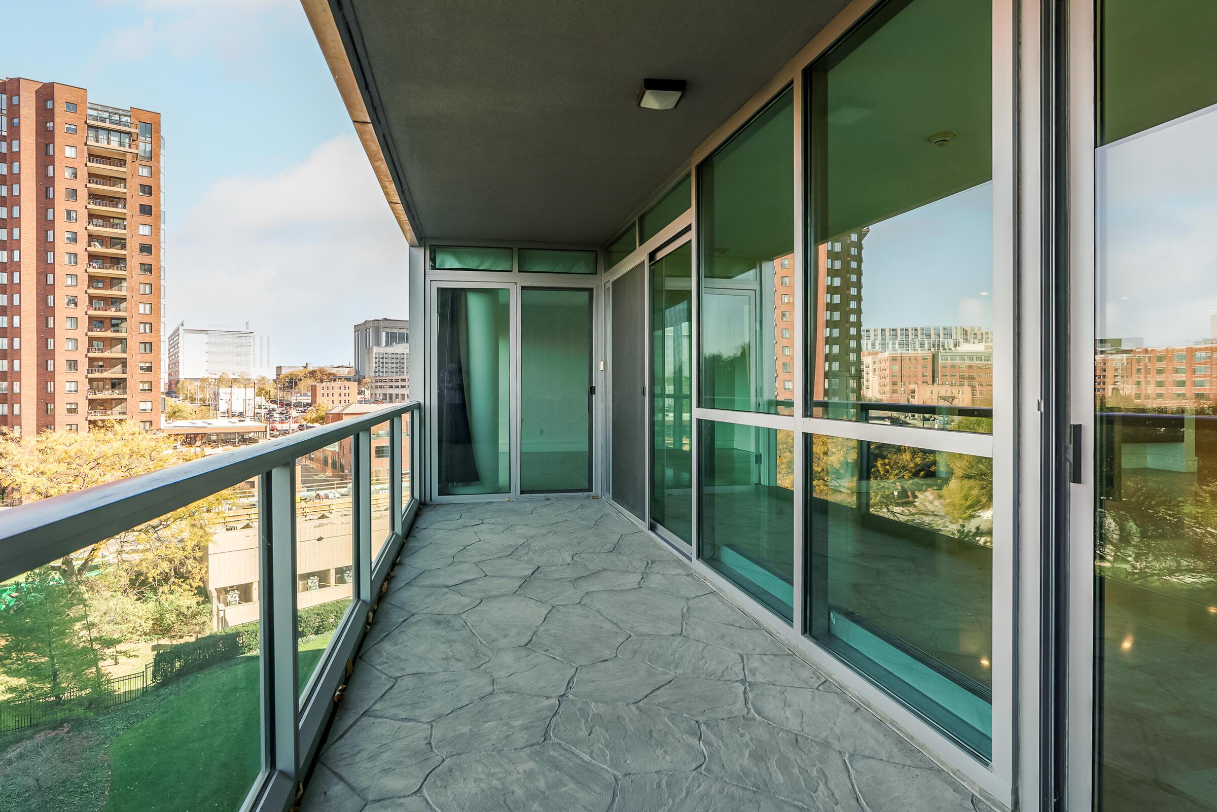 1 Miranova Place, 610