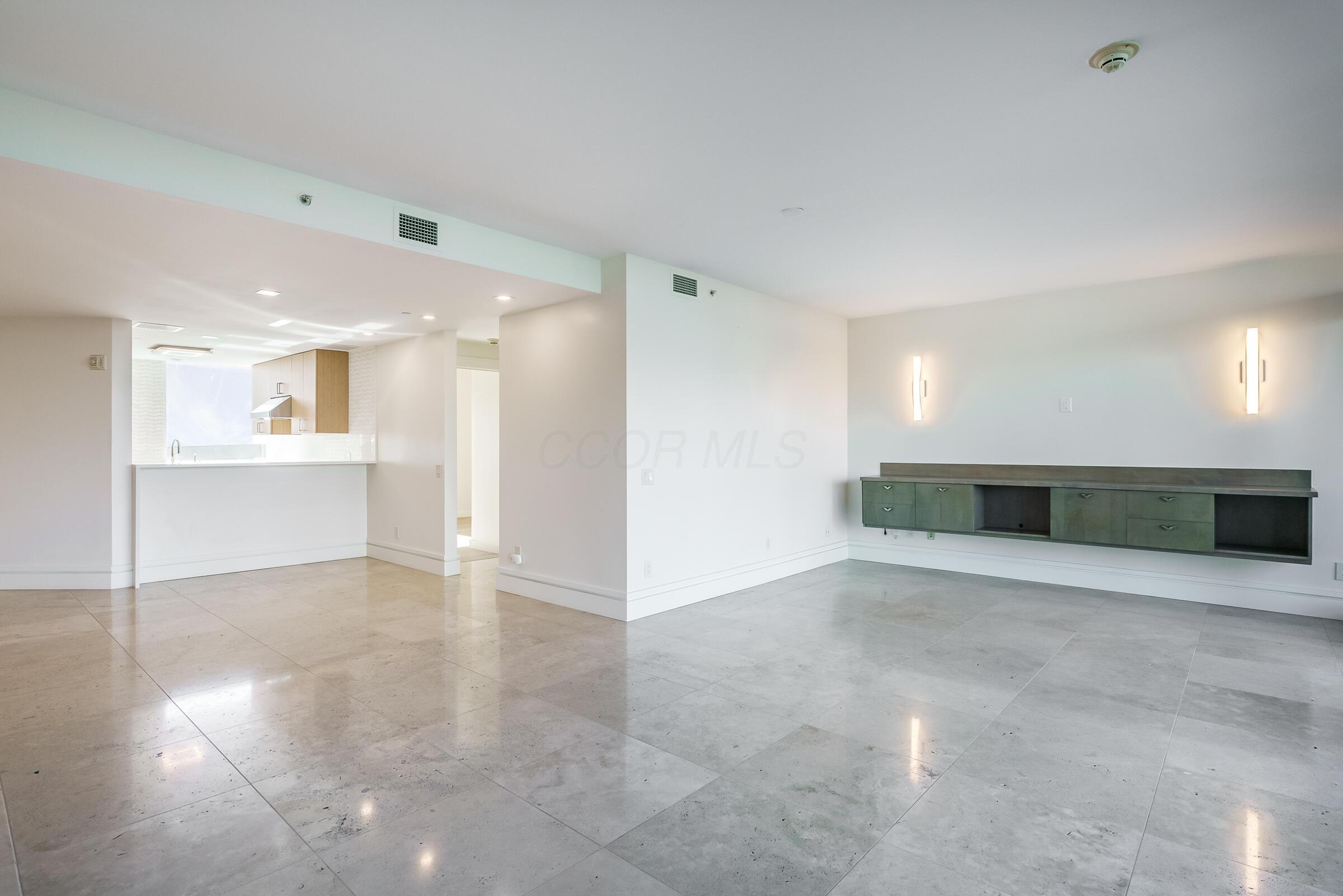 1 Miranova Place, 610