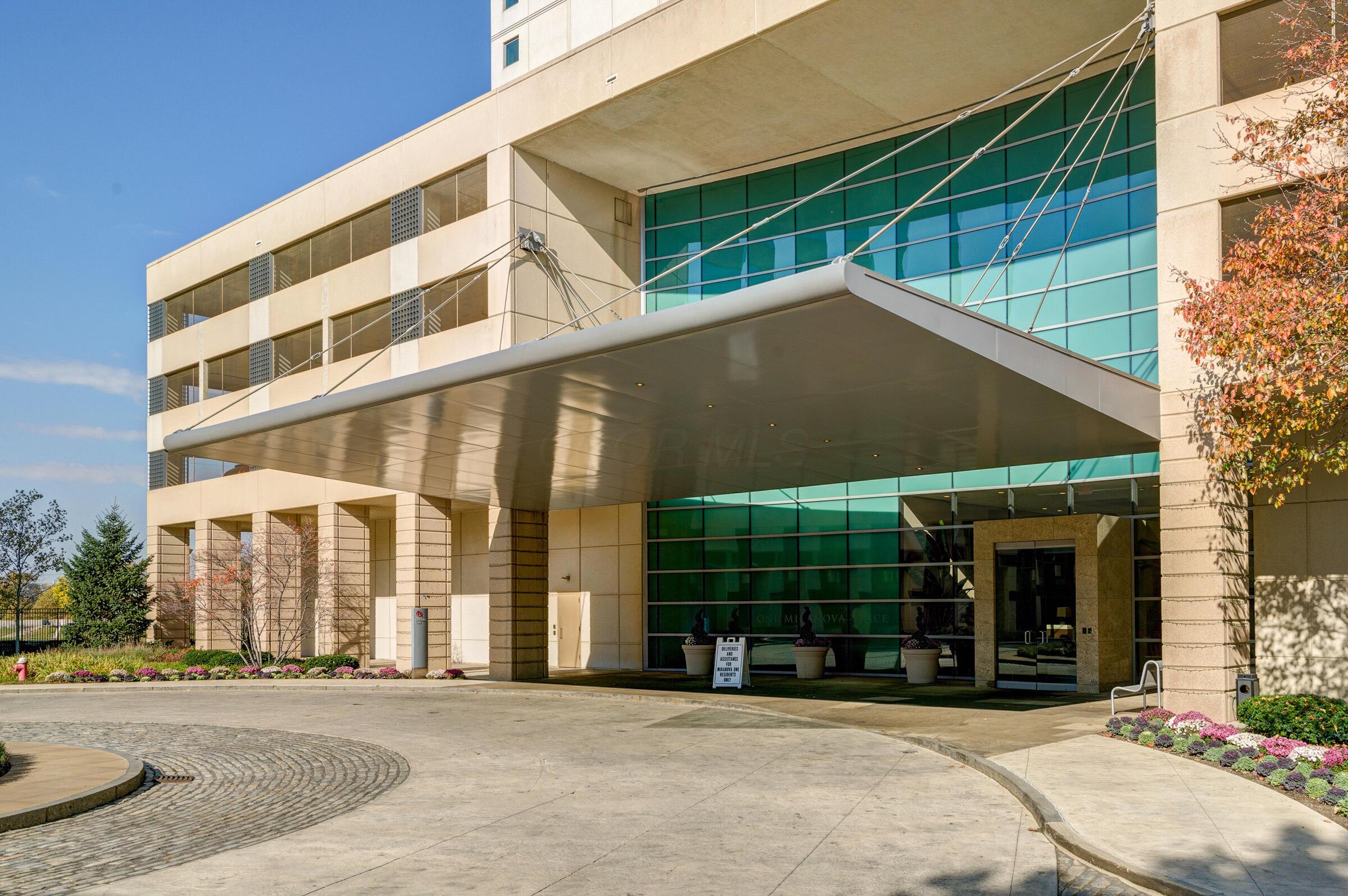 1 Miranova Place, 610