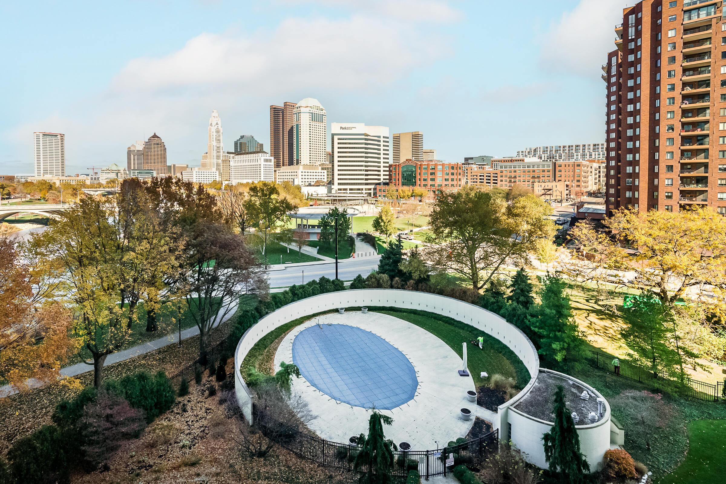 1 Miranova Place, 610