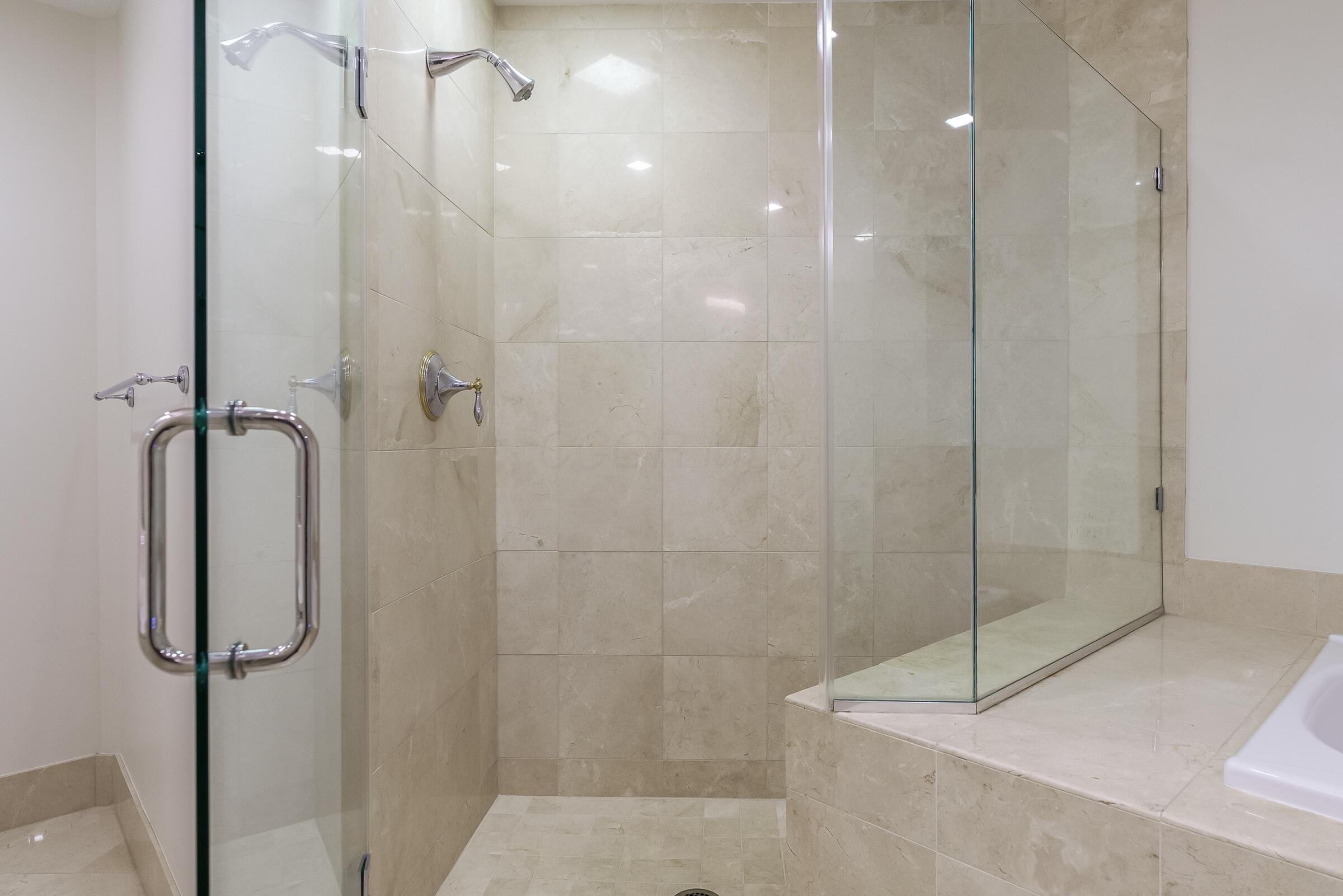 1 Miranova Place, 610