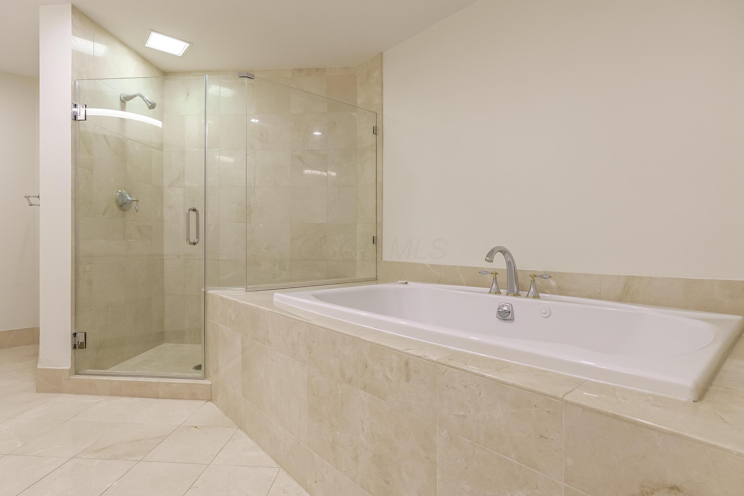 1 Miranova Place, 610