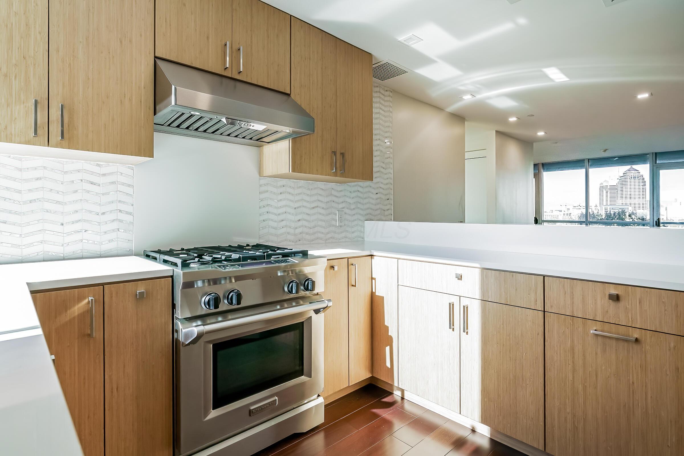 1 Miranova Place, 610