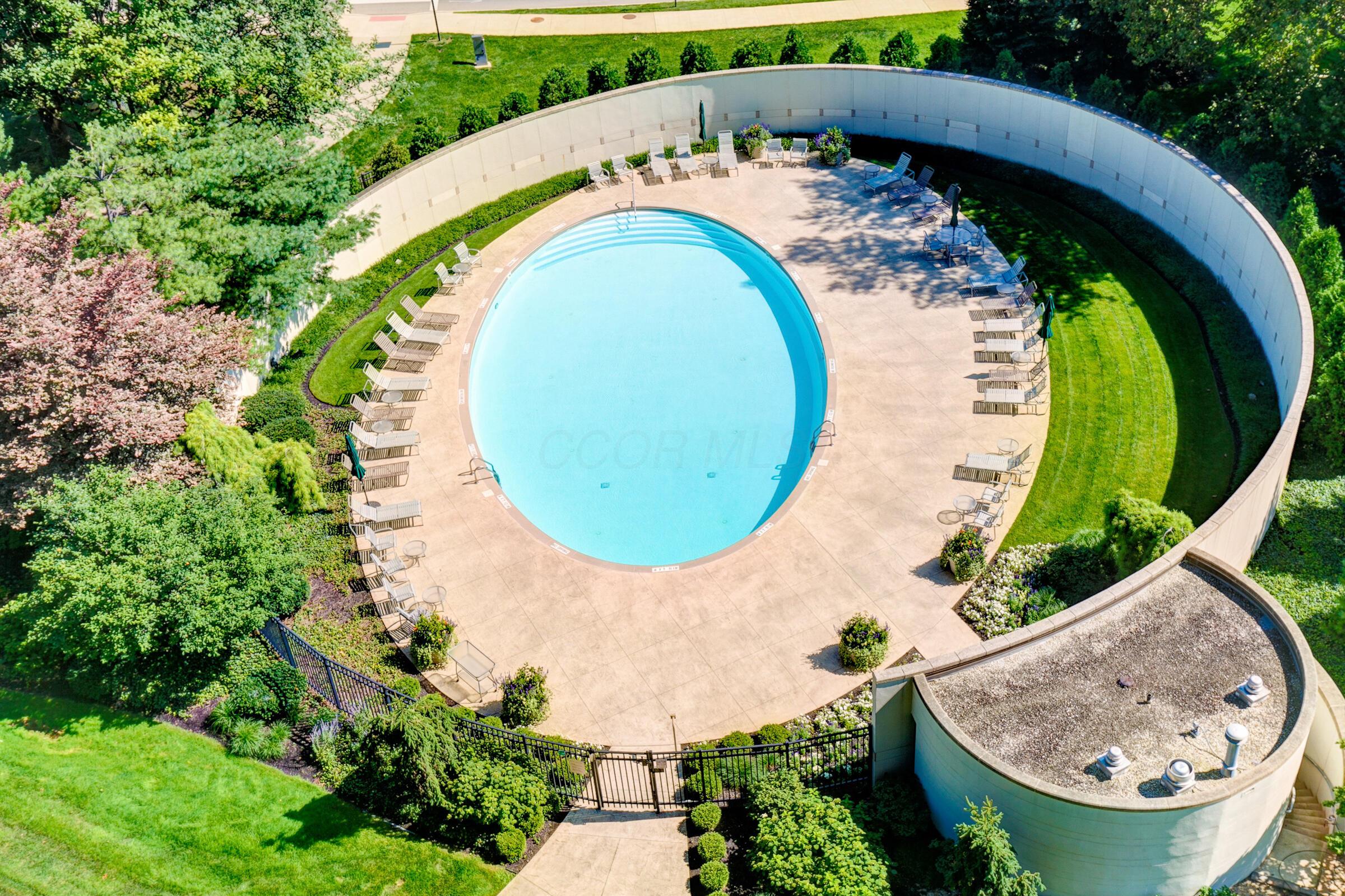 1 Miranova Place, 610