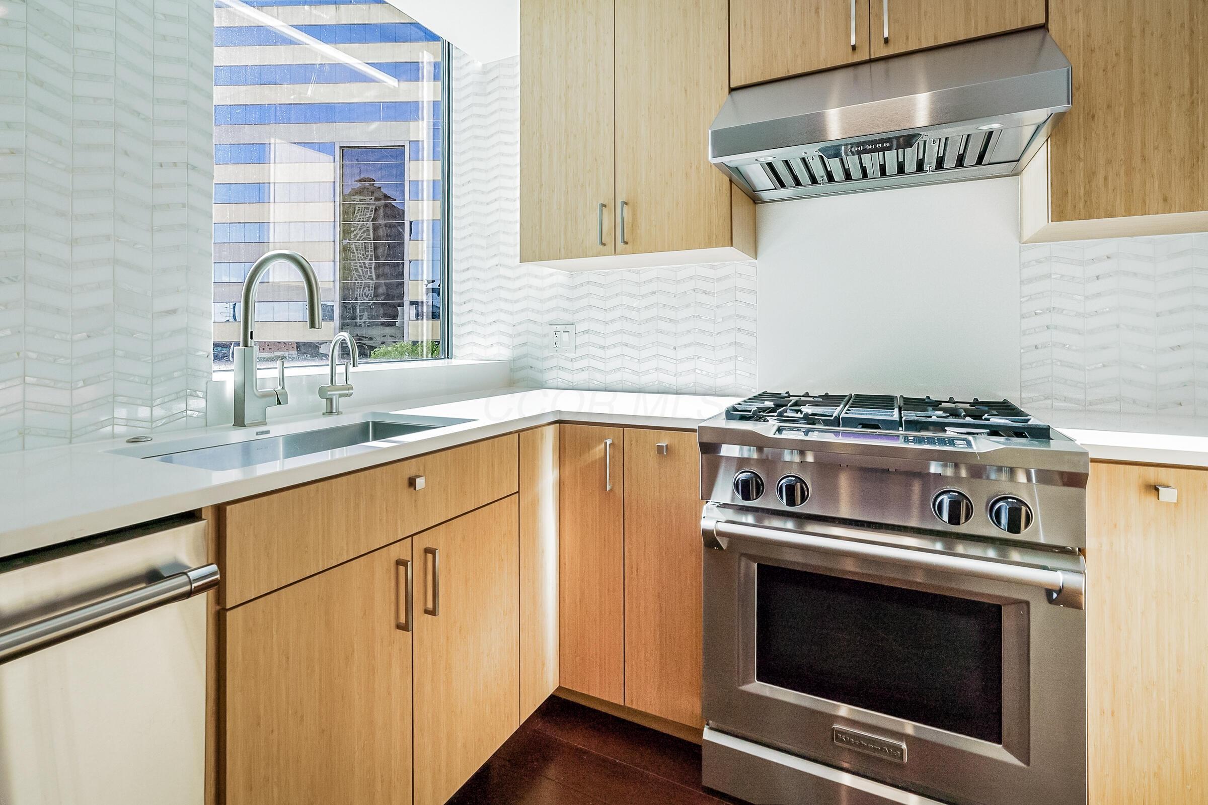 1 Miranova Place, 610