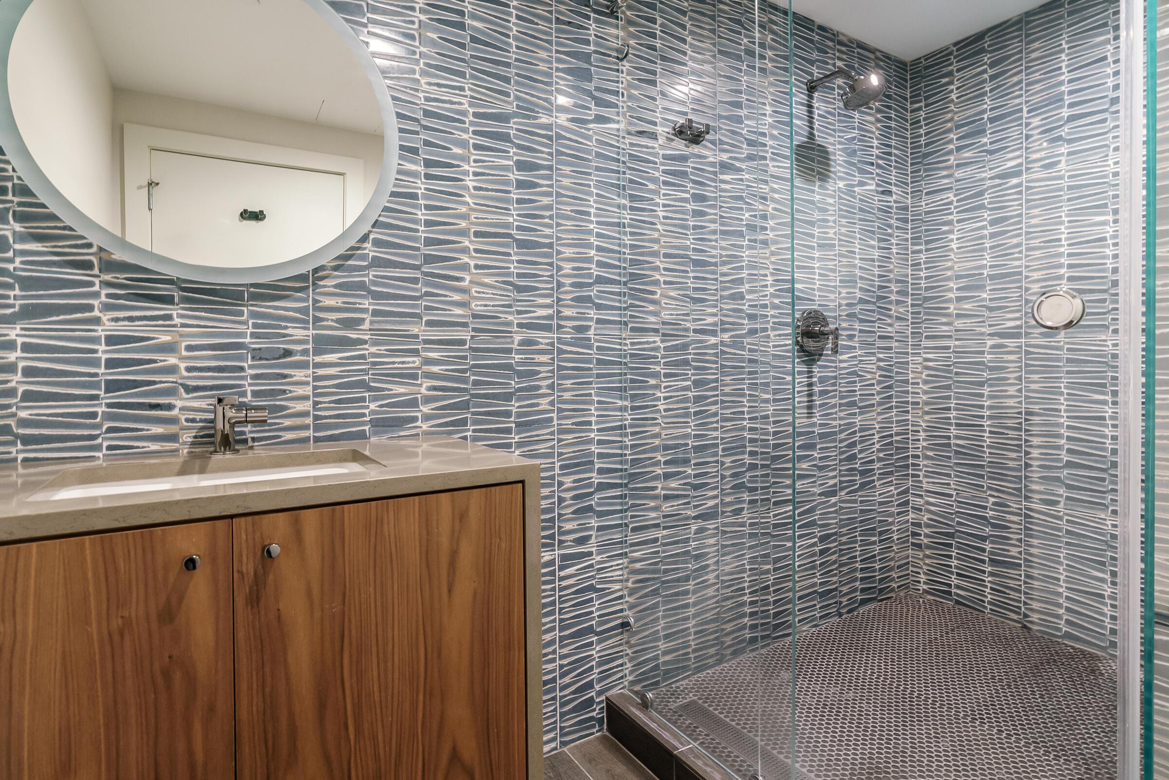 1 Miranova Place, 610