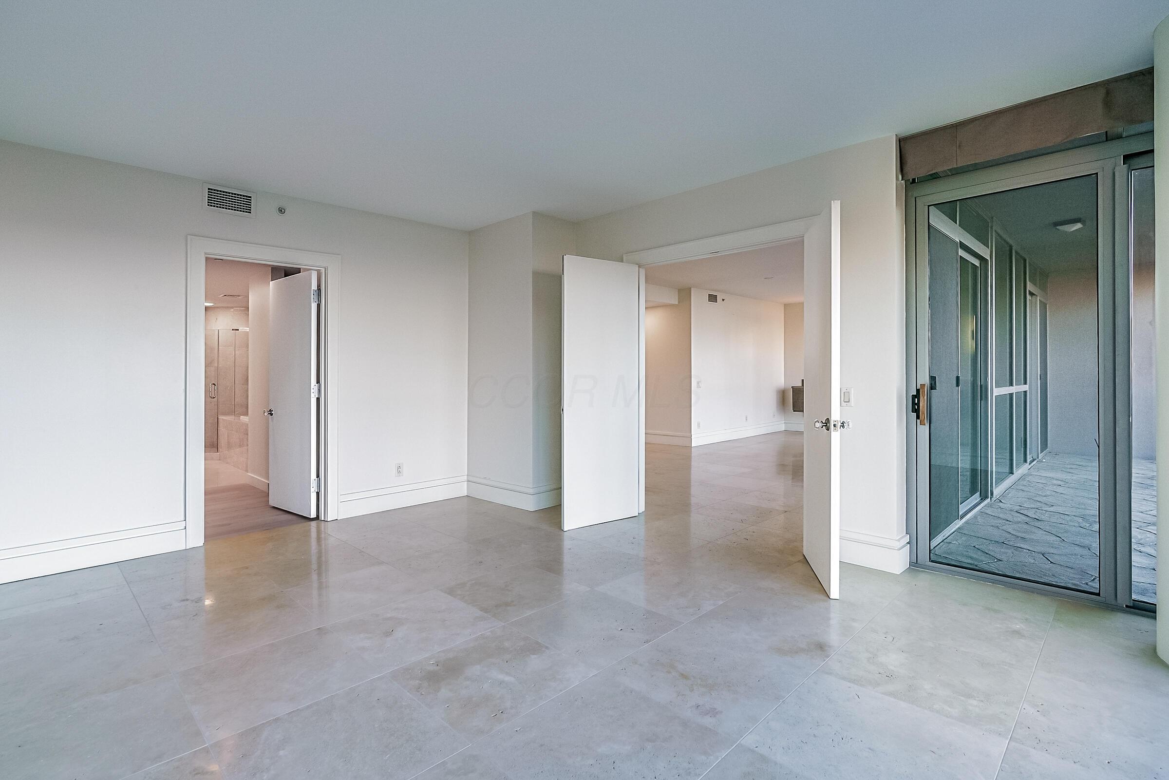 1 Miranova Place, 610