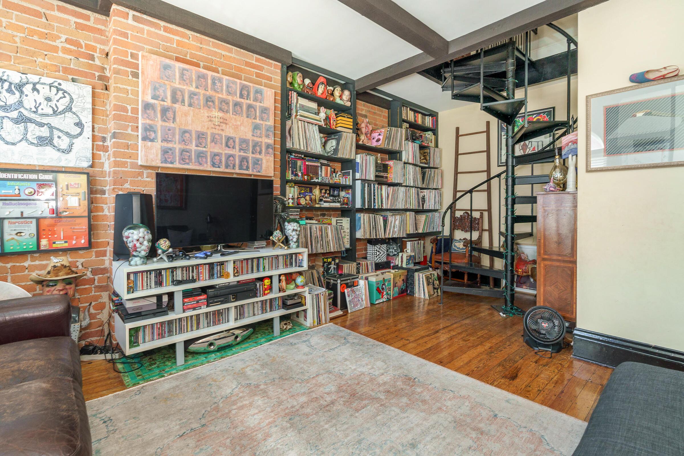 699-701 S 6th Street