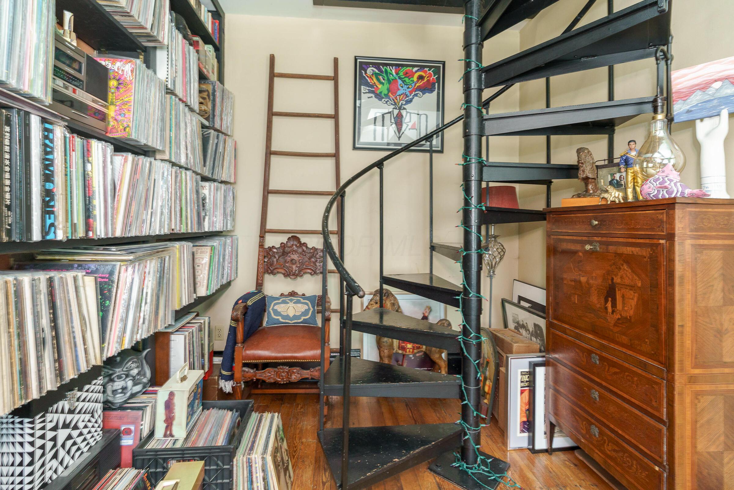 699-701 S 6th Street