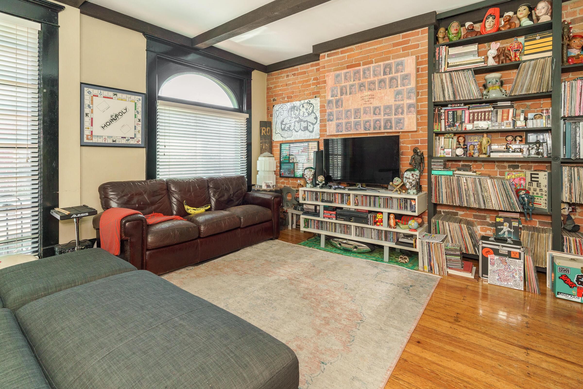 699-701 S 6th Street