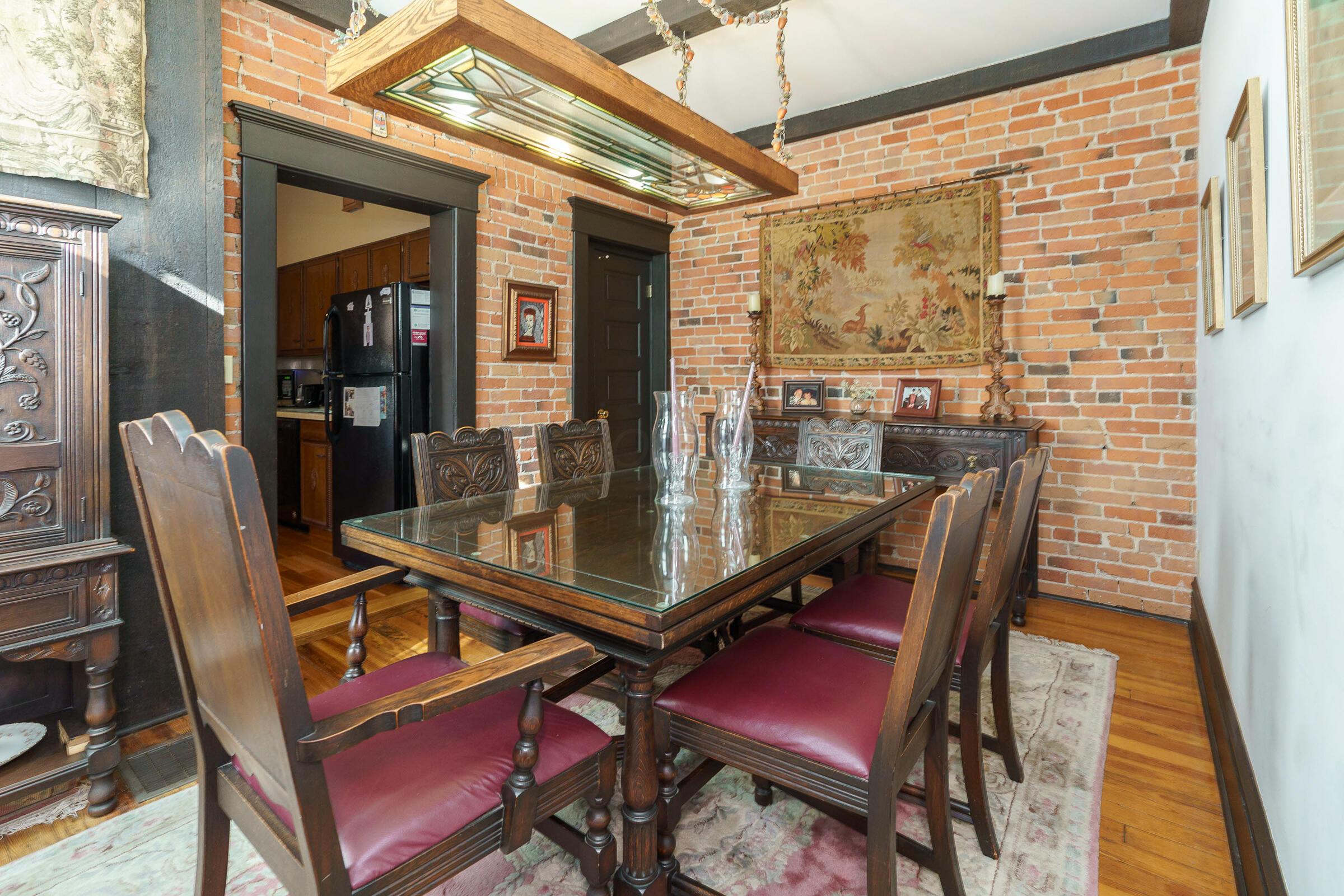 699-701 S 6th Street