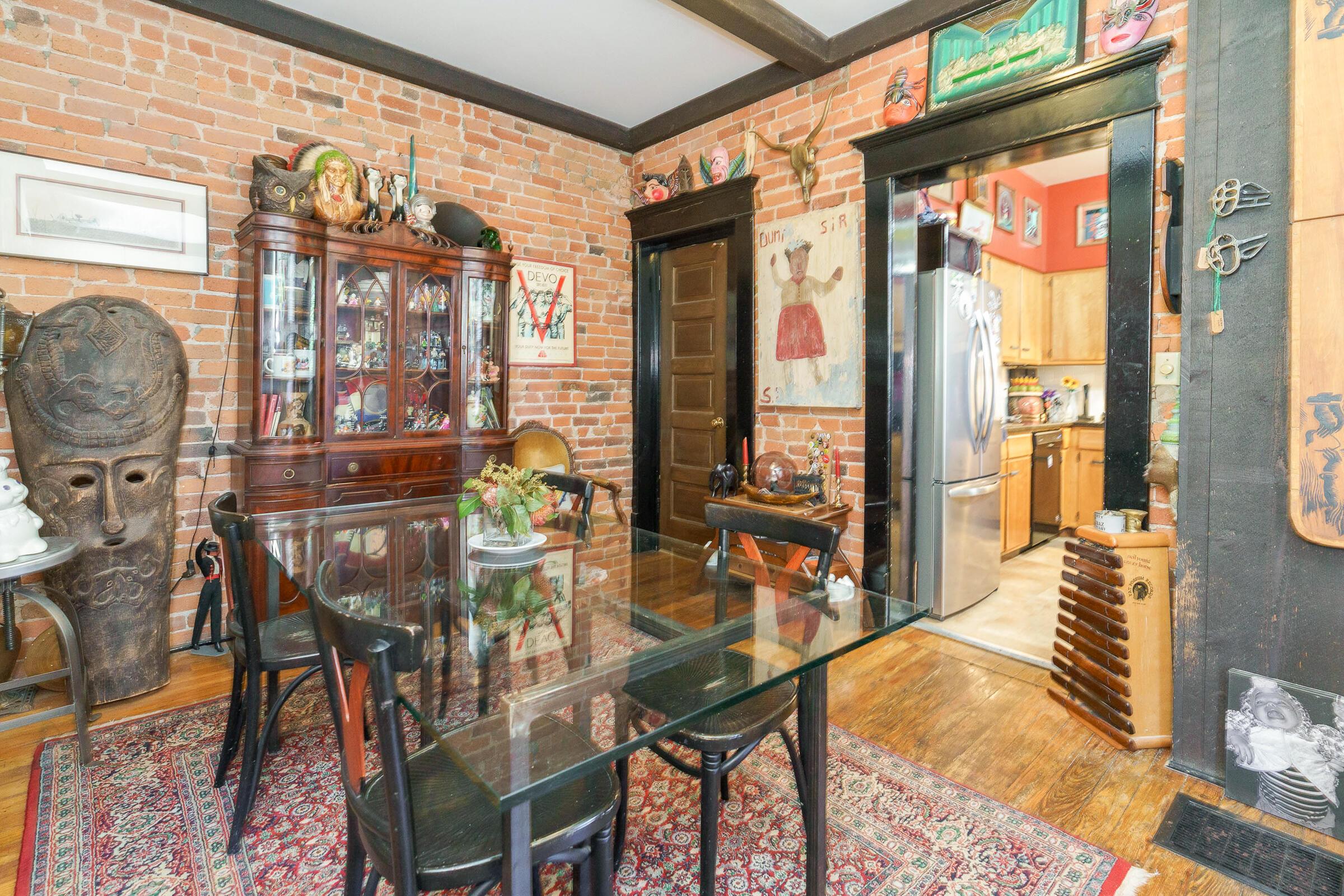 699-701 S 6th Street